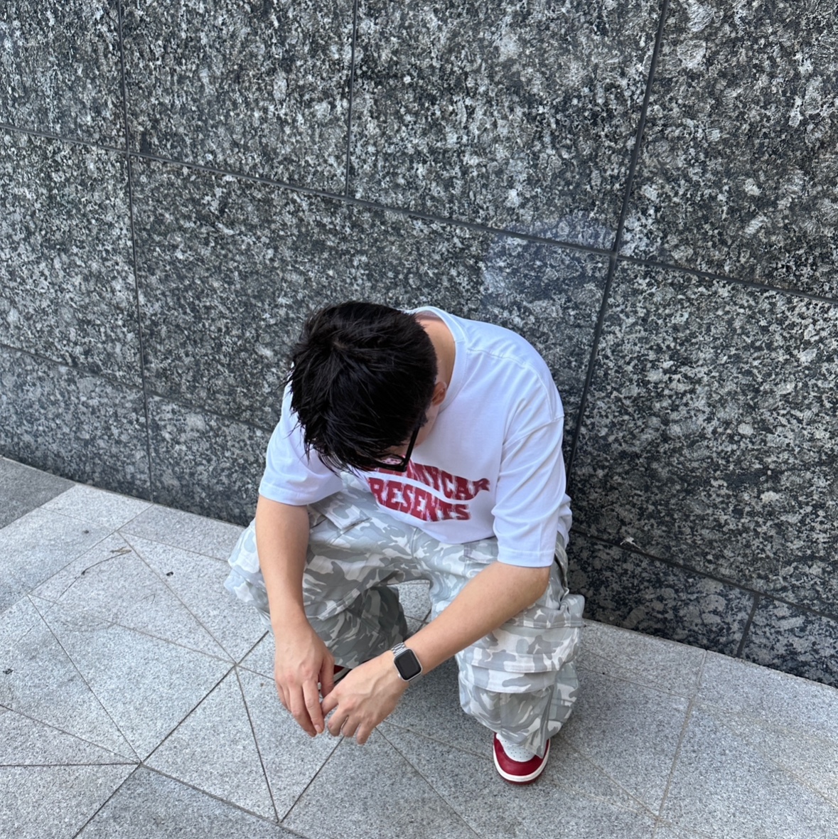Farfromwhat Far Camo Cargo Pants White 착용 스타일 - 1