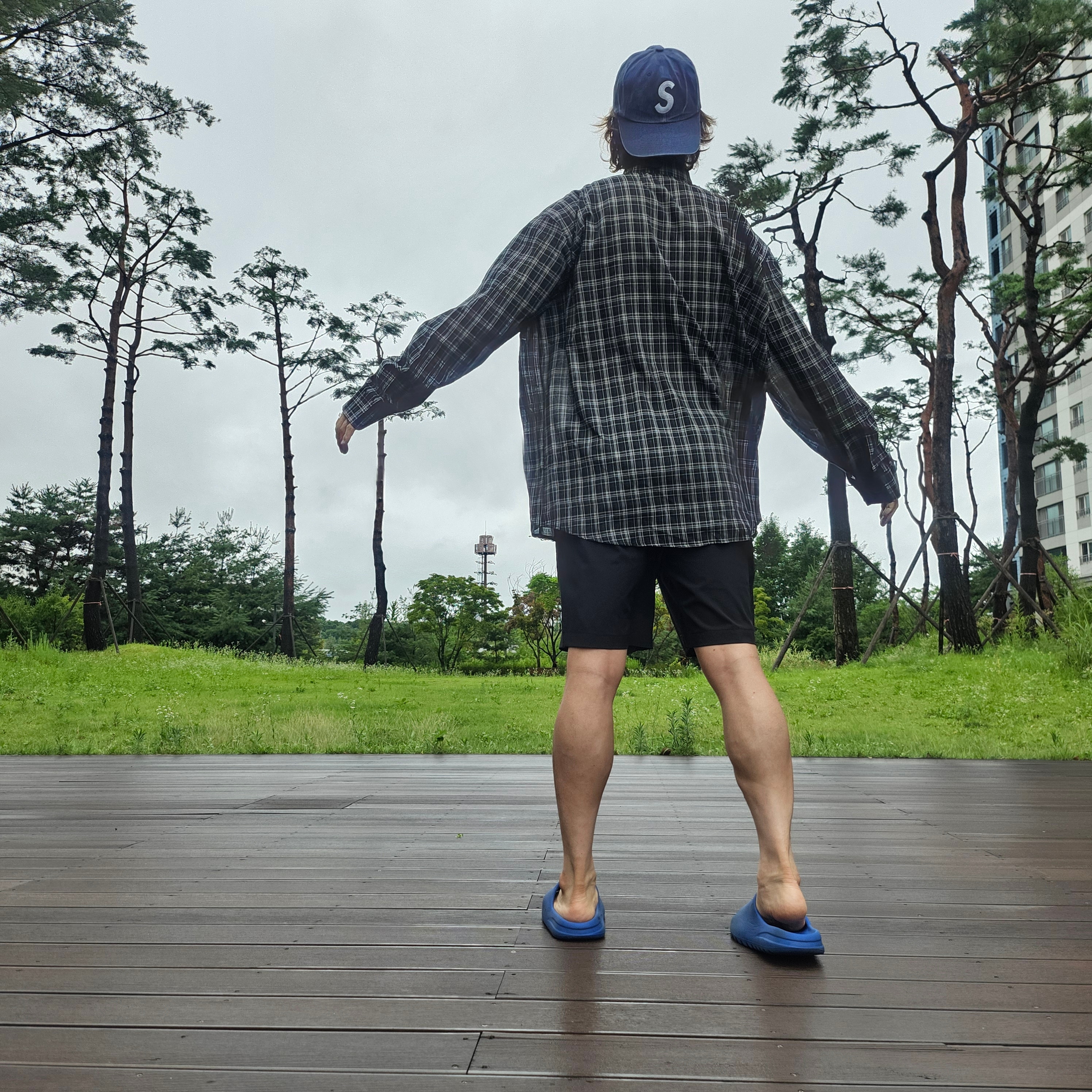 Supreme Pigment Canvas S Logo 6-Panel Navy - 23SS, Adidas Yeezy Slide Azure 착용 스타일 - 1
