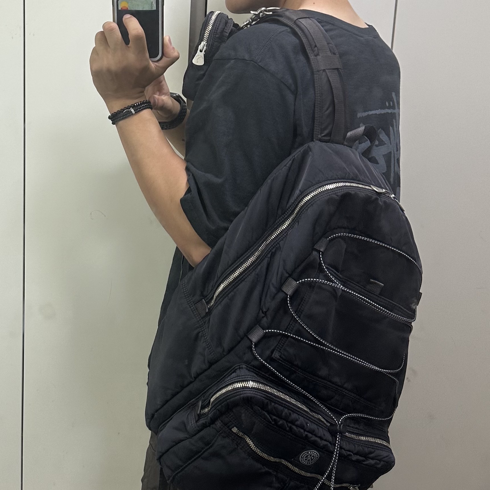 Porter Classic Super Nylon Day Pack L Black, Stussy Pigment Dyed Dice T-Shirt Black 착용 스타일