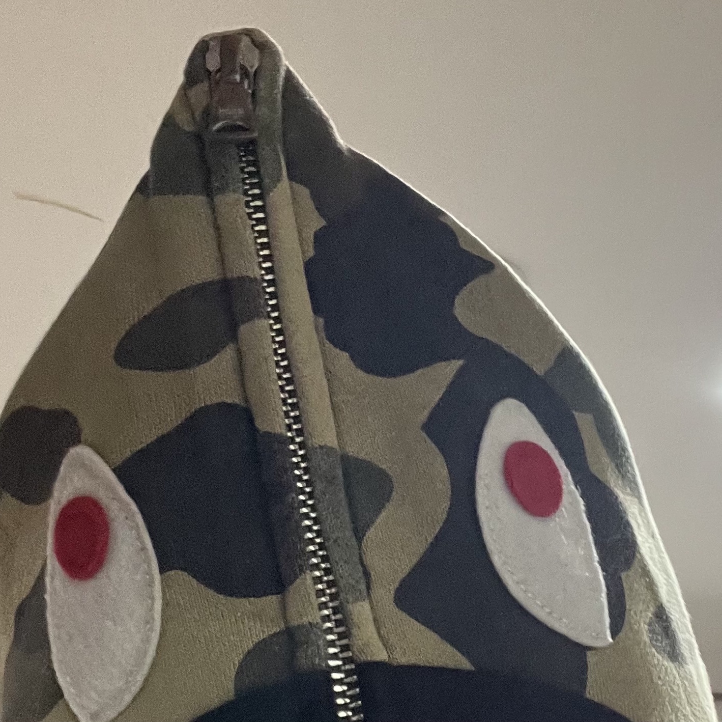 BAPE 1st Camo Shark Full Zip Hoodie Army Green 착용 스타일