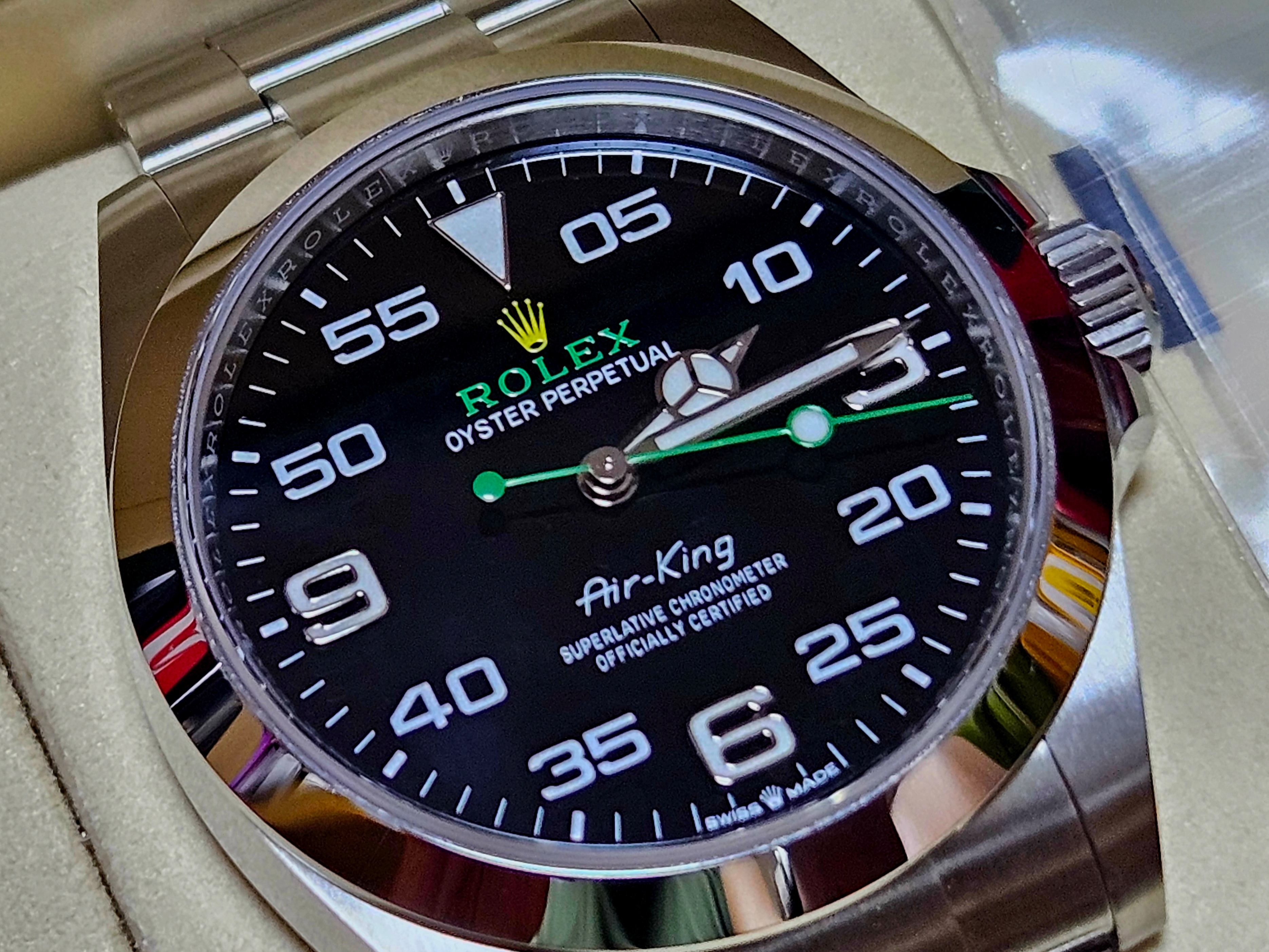 Rolex Air-King 40mm 126900 Black Oyster 착용 스타일 - 3