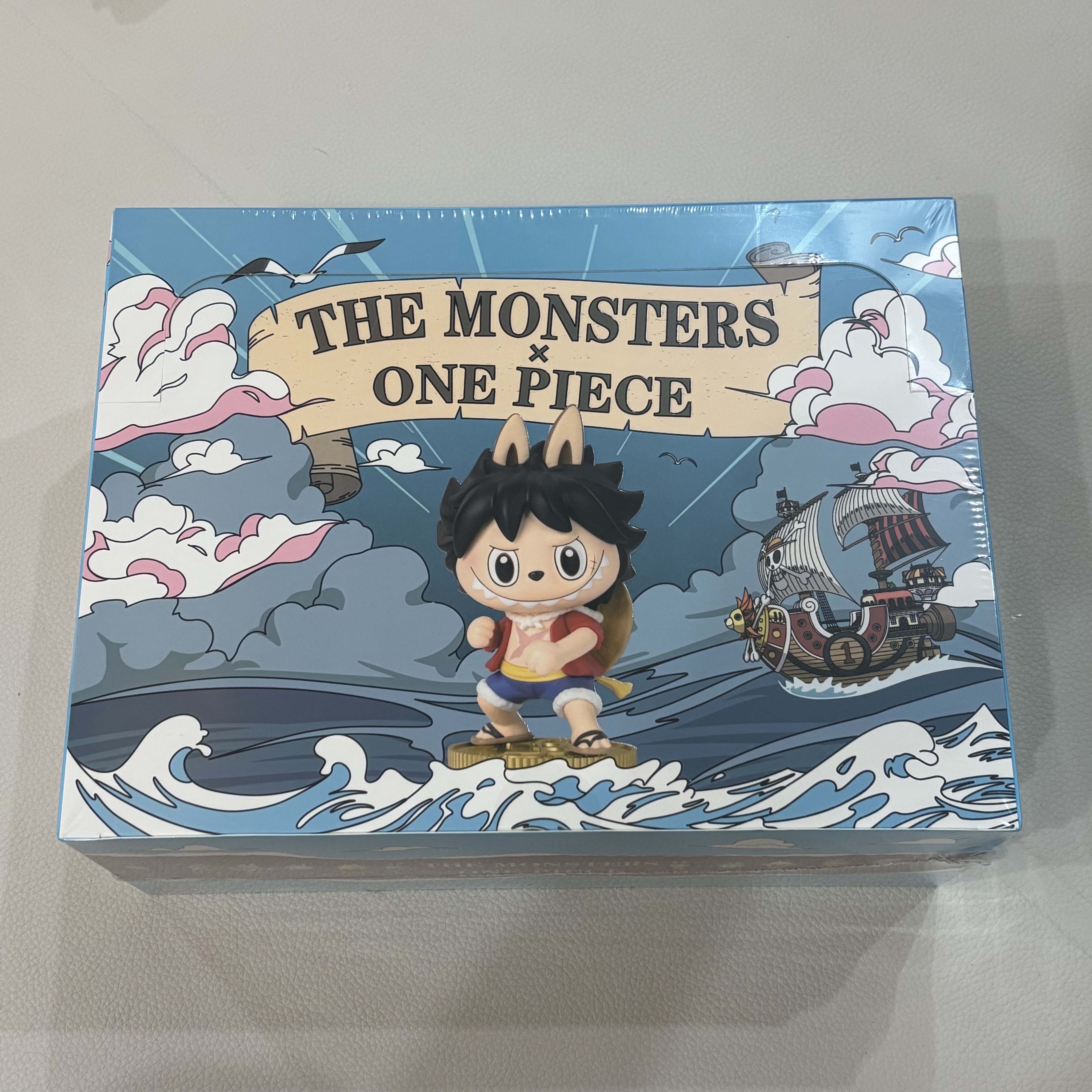Pop Mart Labubu The Monsters x One Piece Series Figures Sealed Case (12 Blind Boxes) 착용 스타일