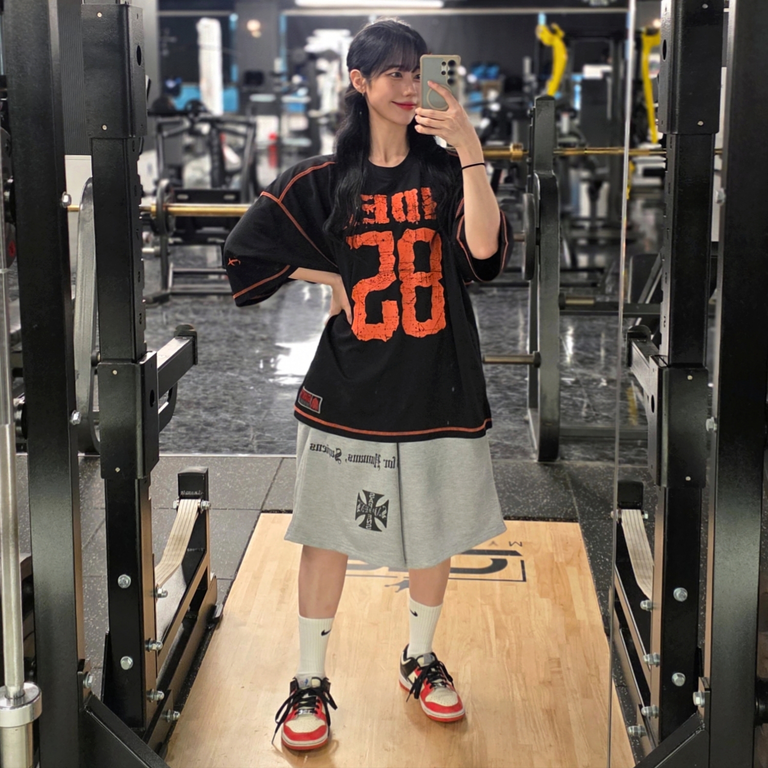 [KREAM 단독] Sapiens Engineered Over Fit Shorts Gray 착용 스타일