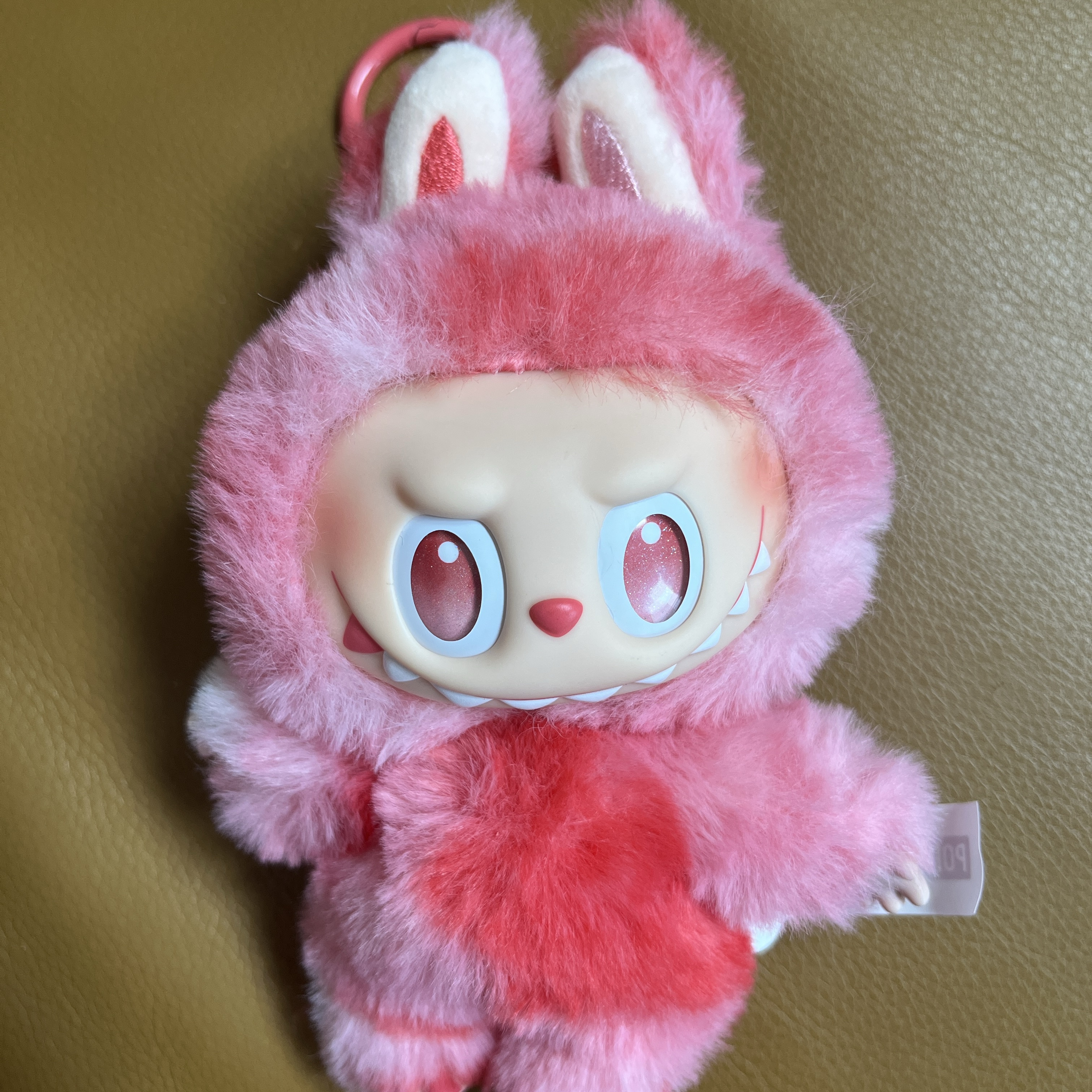 Pop Mart Labubu The Monsters Highlight Series Sealed Case (1 Blind Box) 착용 스타일