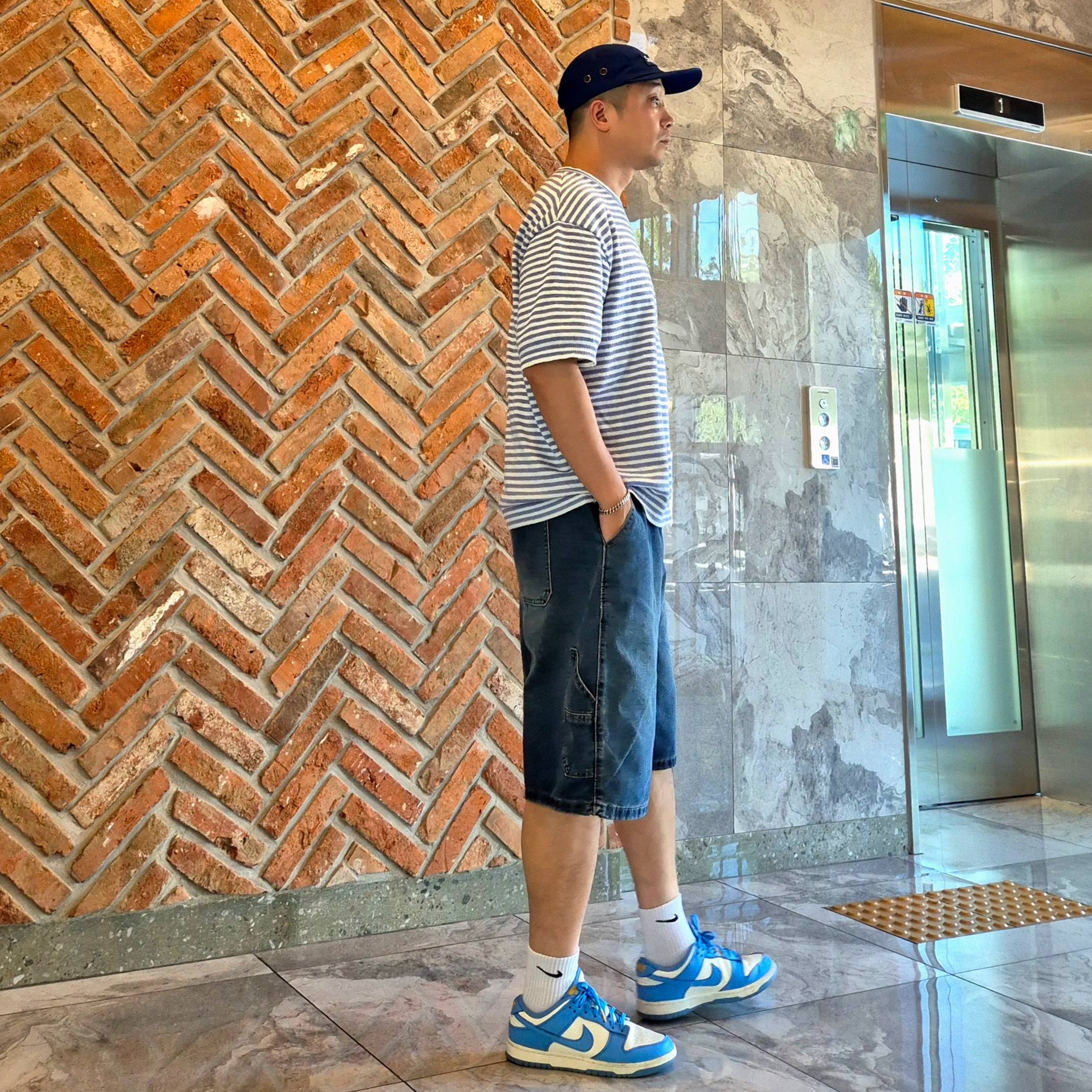 (W) Nike Dunk Low Coast, Casio G-Shock GMA-S2100-7A White 착용 스타일 - 2