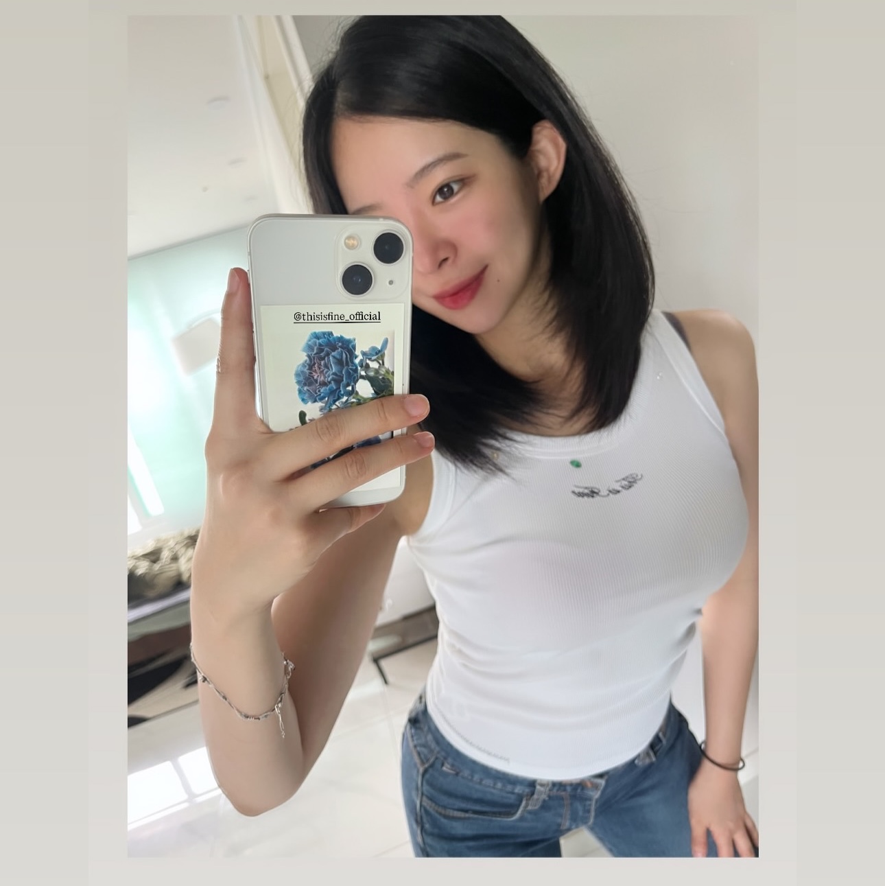 THIS IS FINE Ribbed Sleeveless Top White 착용 스타일