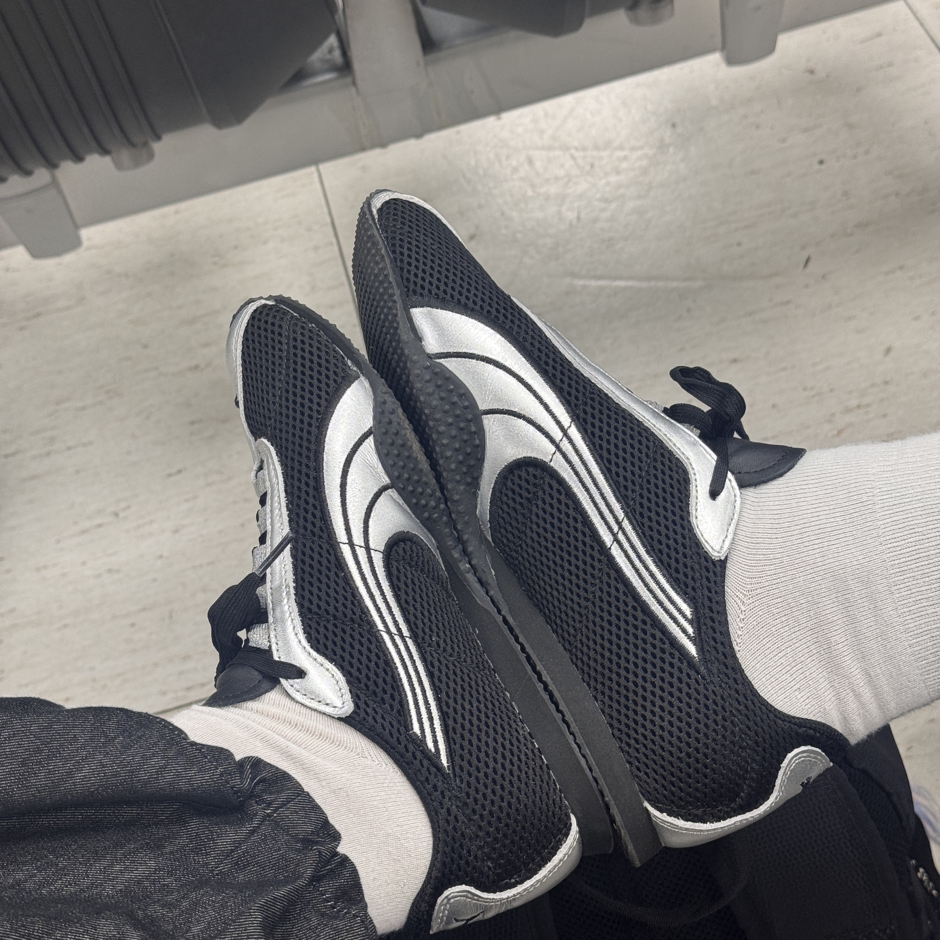 Puma H-street OG Black Silver 착용 스타일 - 3
