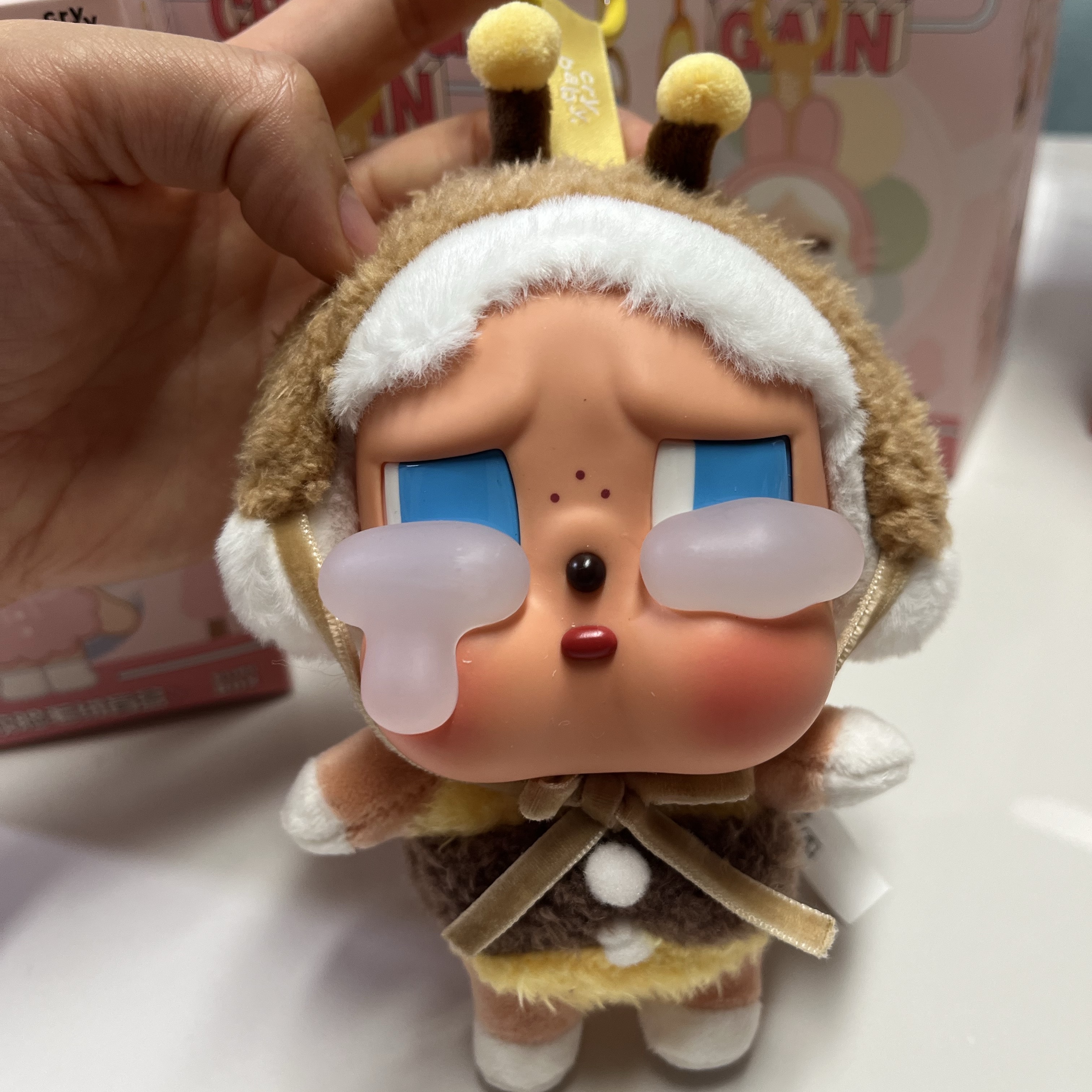 Pop Mart Crybaby Crying Again Series Plush Keyring Sealed Case (6 Blind Boxes) 착용 스타일 - 6