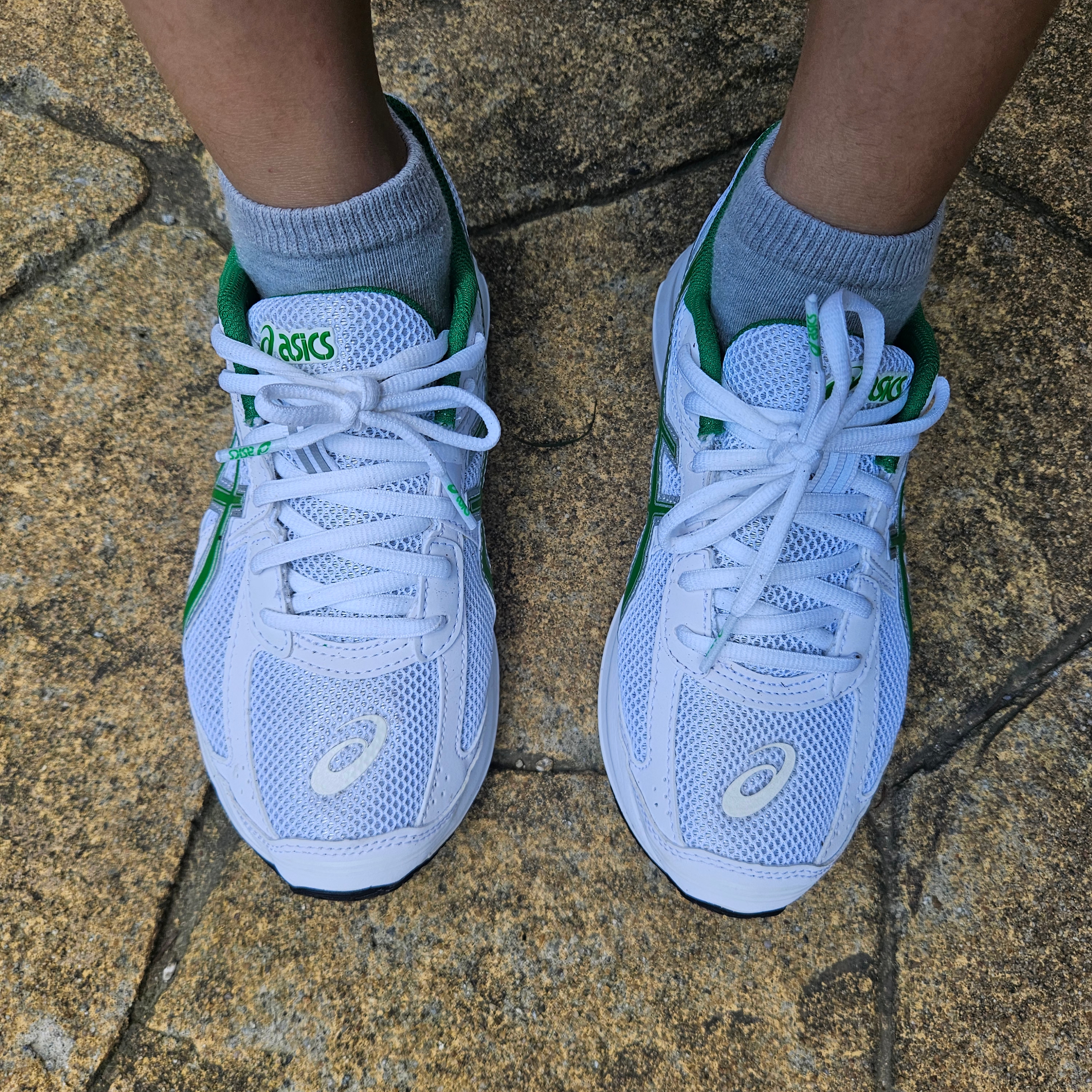 Asics Jog 100 S White Green - 2E Wide 착용 스타일 - 5