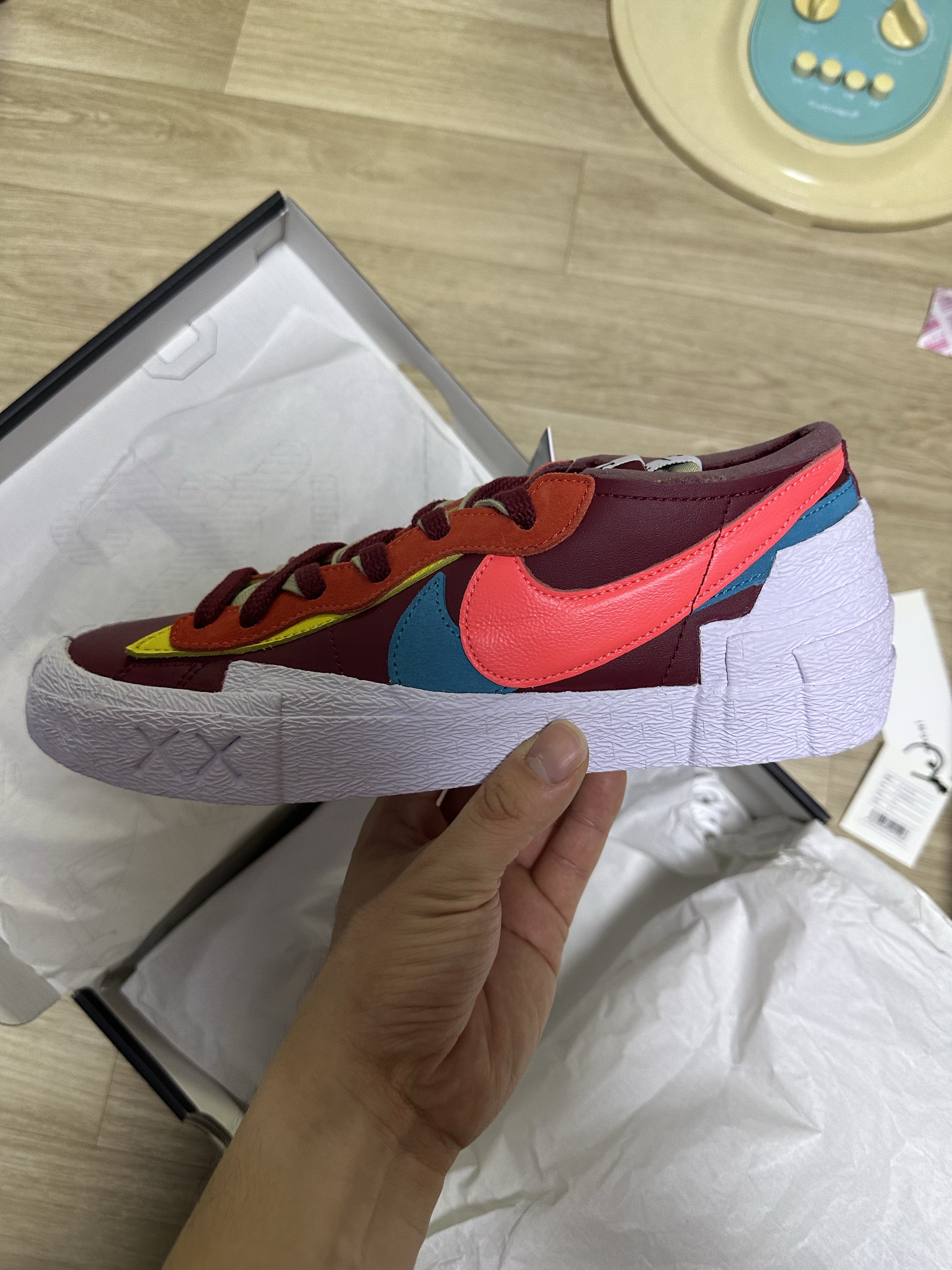 Nike x Sacai x Kaws Blazer Low Team Red 착용 스타일