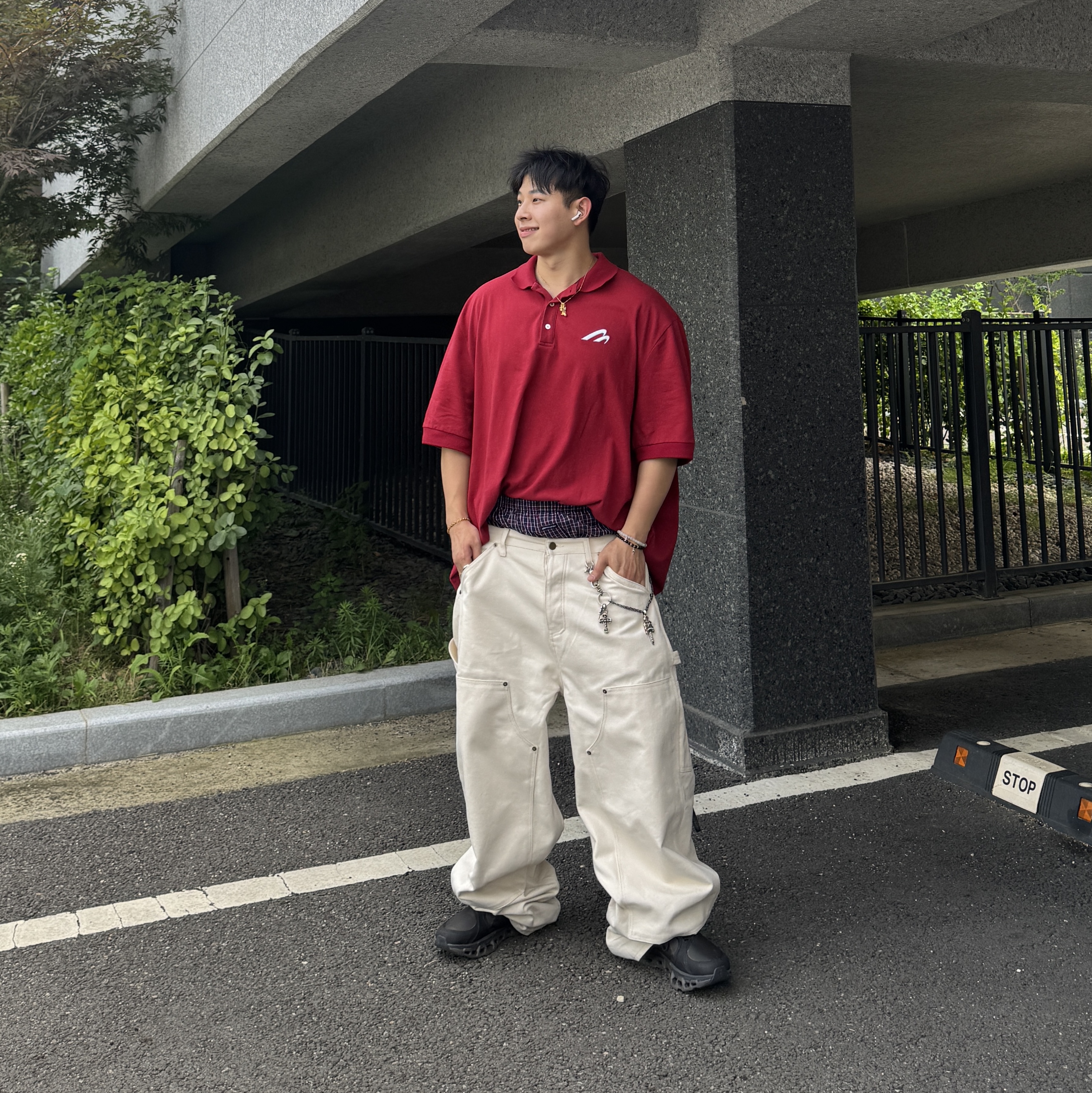 Undermycar Pure Hardstone Carpenter Pants Ivory - 24FW, MJD Oversized Polo Burgundy 착용 스타일 - 4