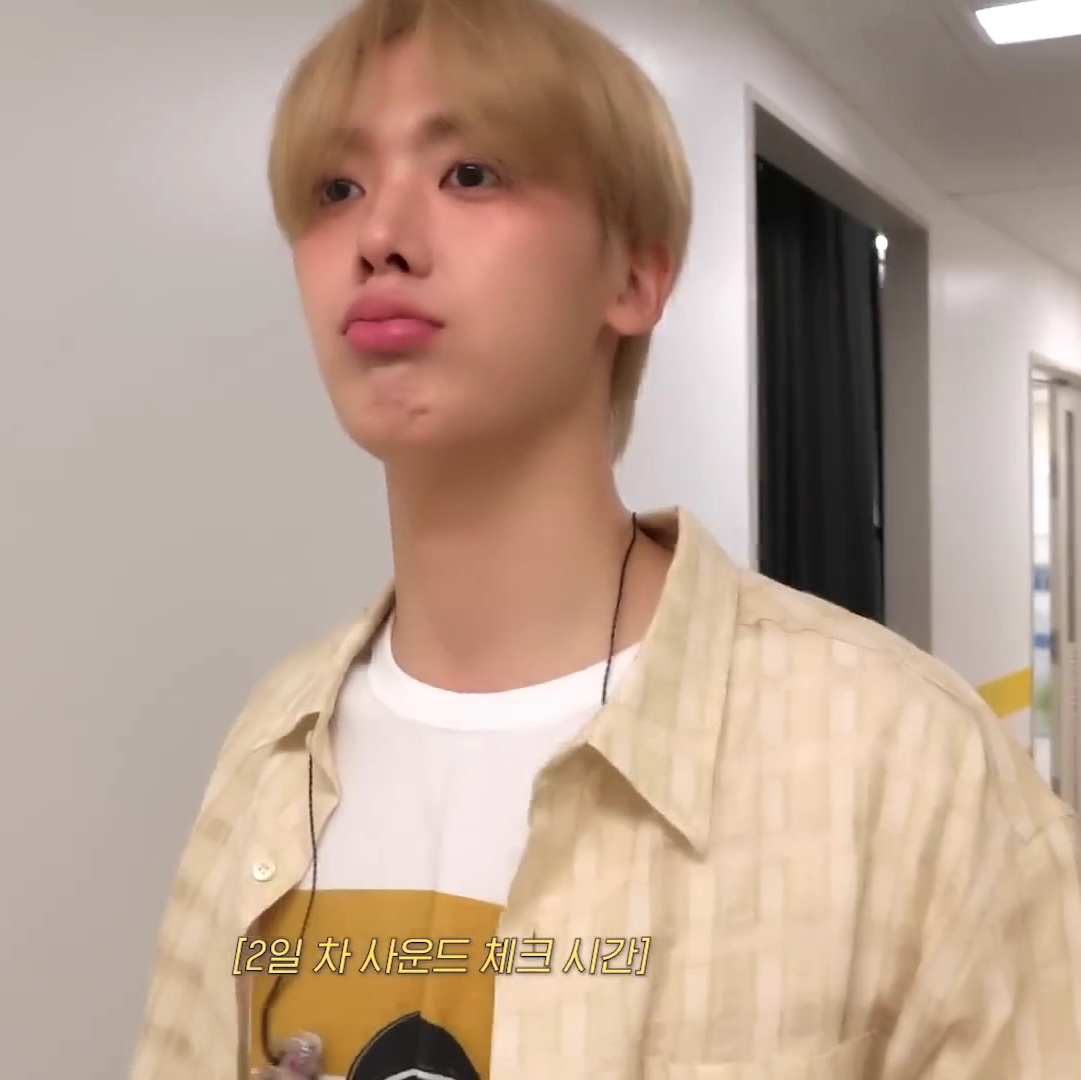 STU Comfortable Check Shirt Beige 착용 스타일 - 3