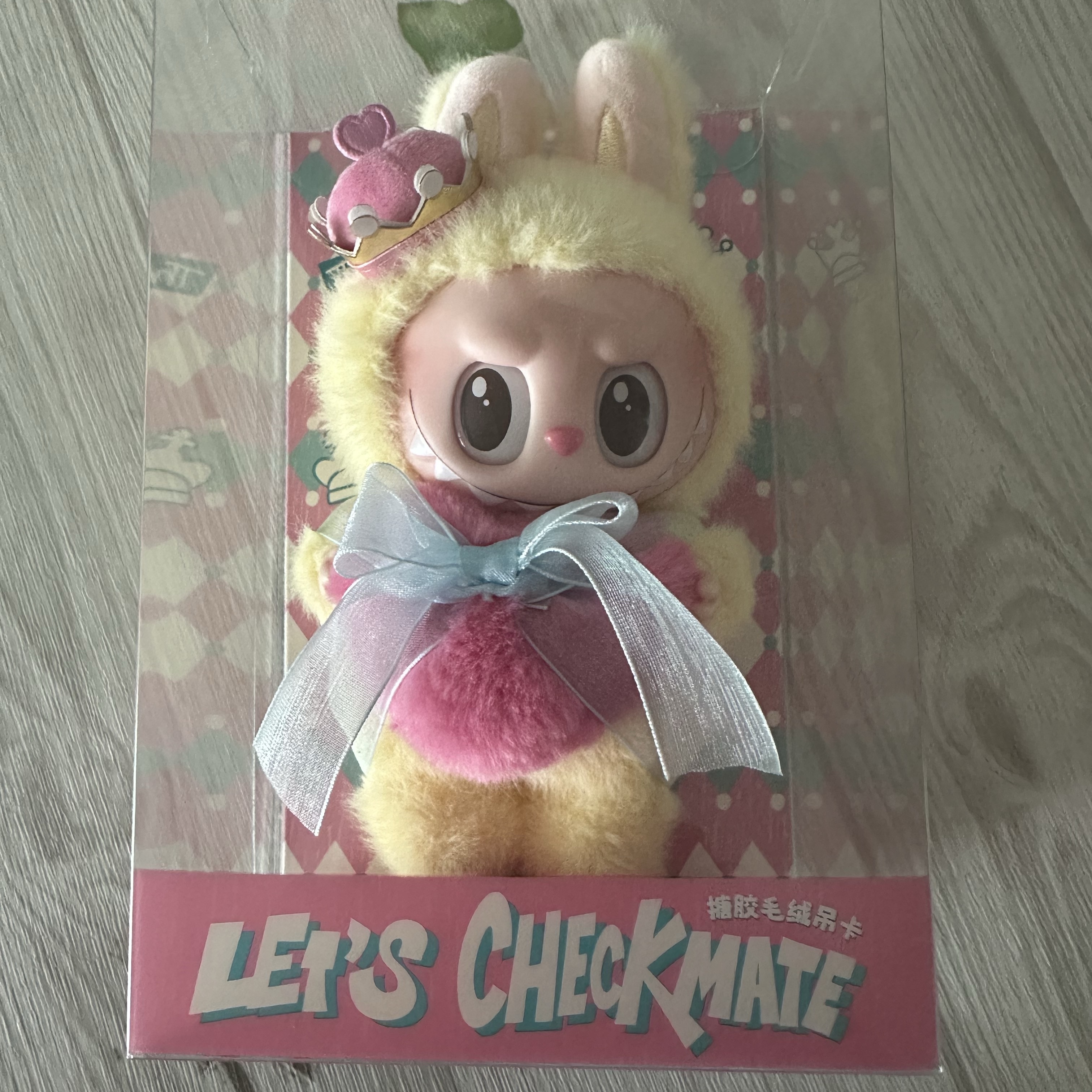 Pop Mart The Monsters Checkmate Series Plush Keyring 착용 스타일