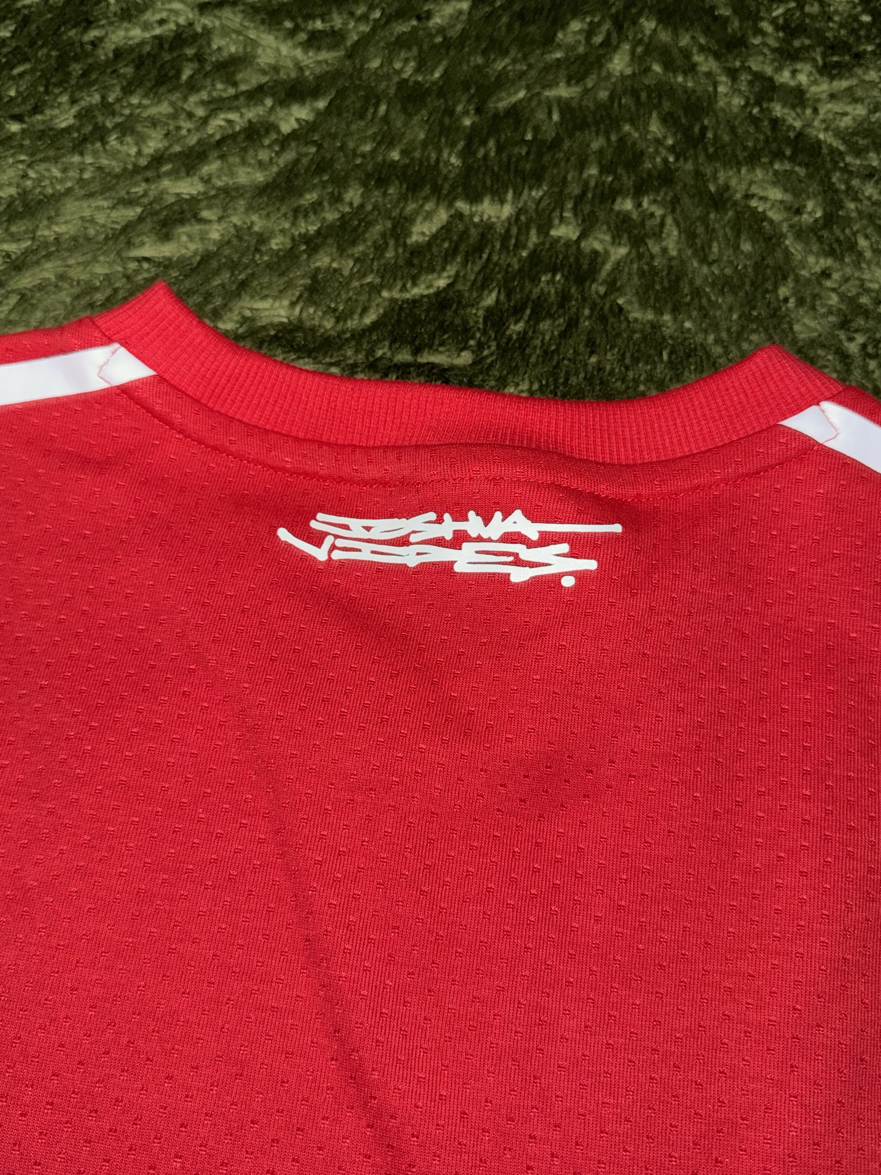 Puma x Ferrari x Joshua Vides Mesh Crew Red White 착용 스타일 - 8