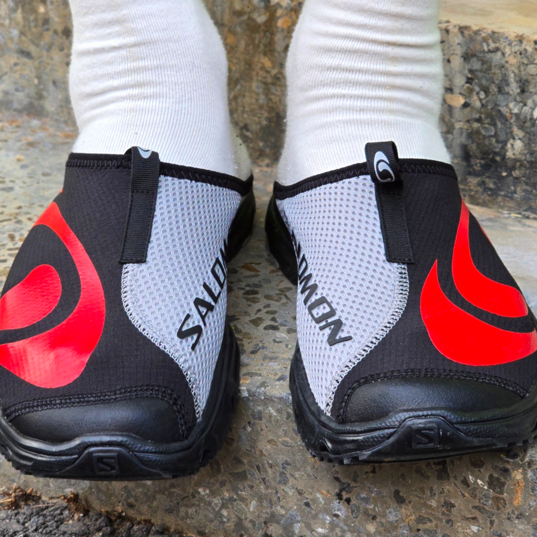 Salomon RX Slide 3.0 Seasonal Black Fiery Red 착용 스타일 - 1