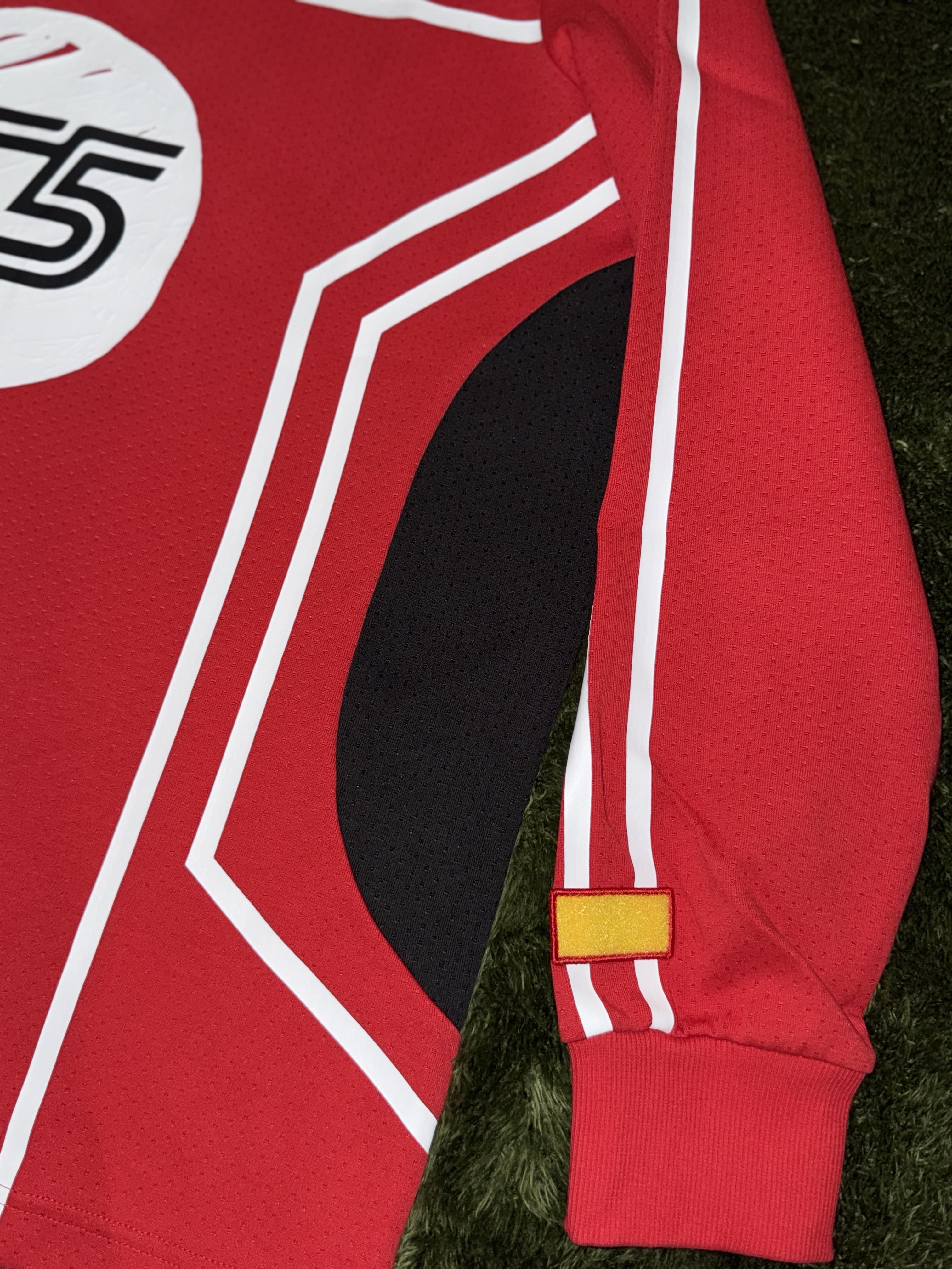 Puma x Ferrari x Joshua Vides Mesh Crew Red White 착용 스타일 - 4