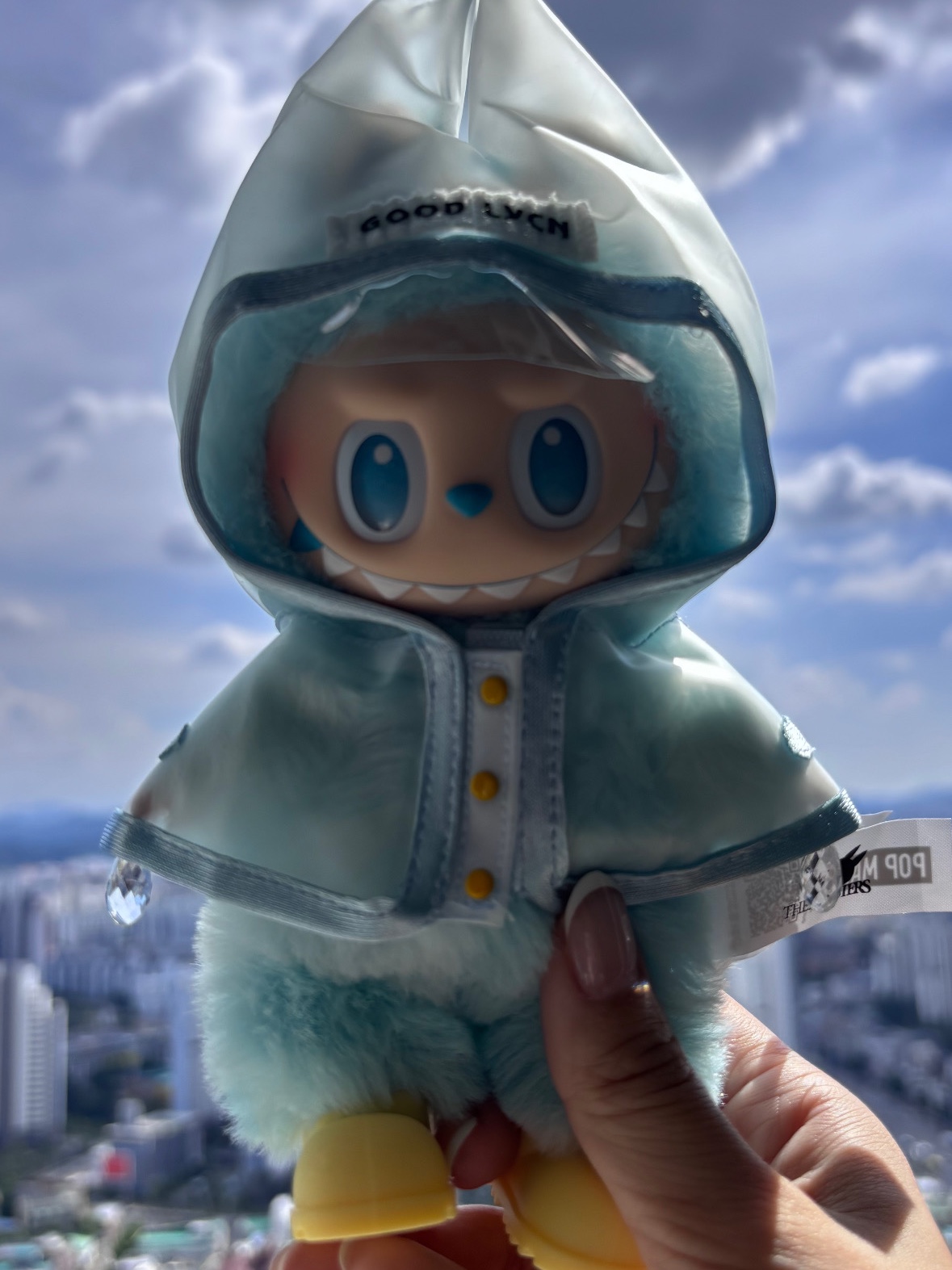 Pop Mart Labubu The Monsters Highlight Series Hope Keyring (Opened Case) 착용 스타일
