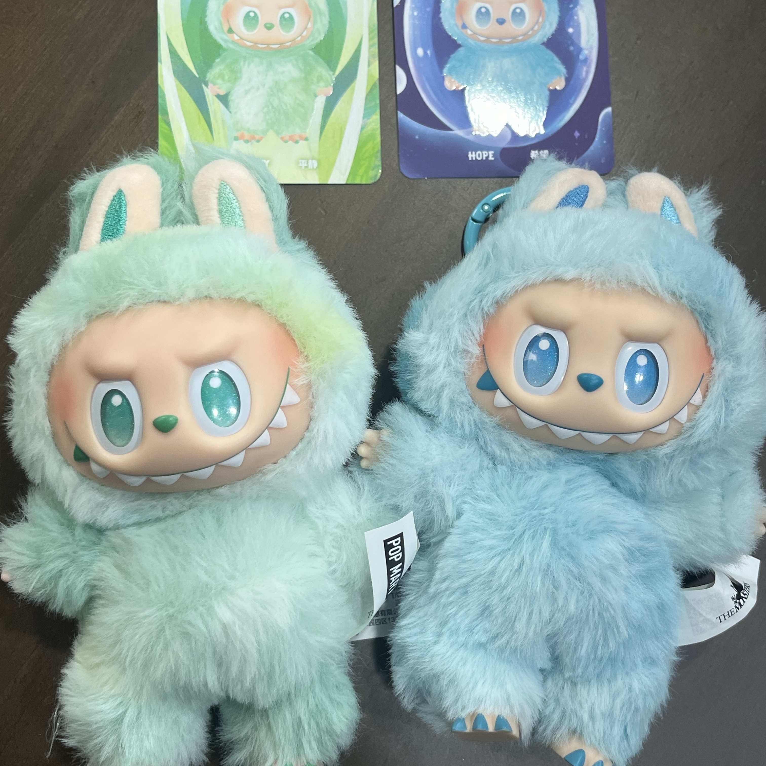 Pop Mart Labubu The Monsters Highlight Series Sealed Case (Bundle of 2/1 Blind Box) 착용 스타일 - 2