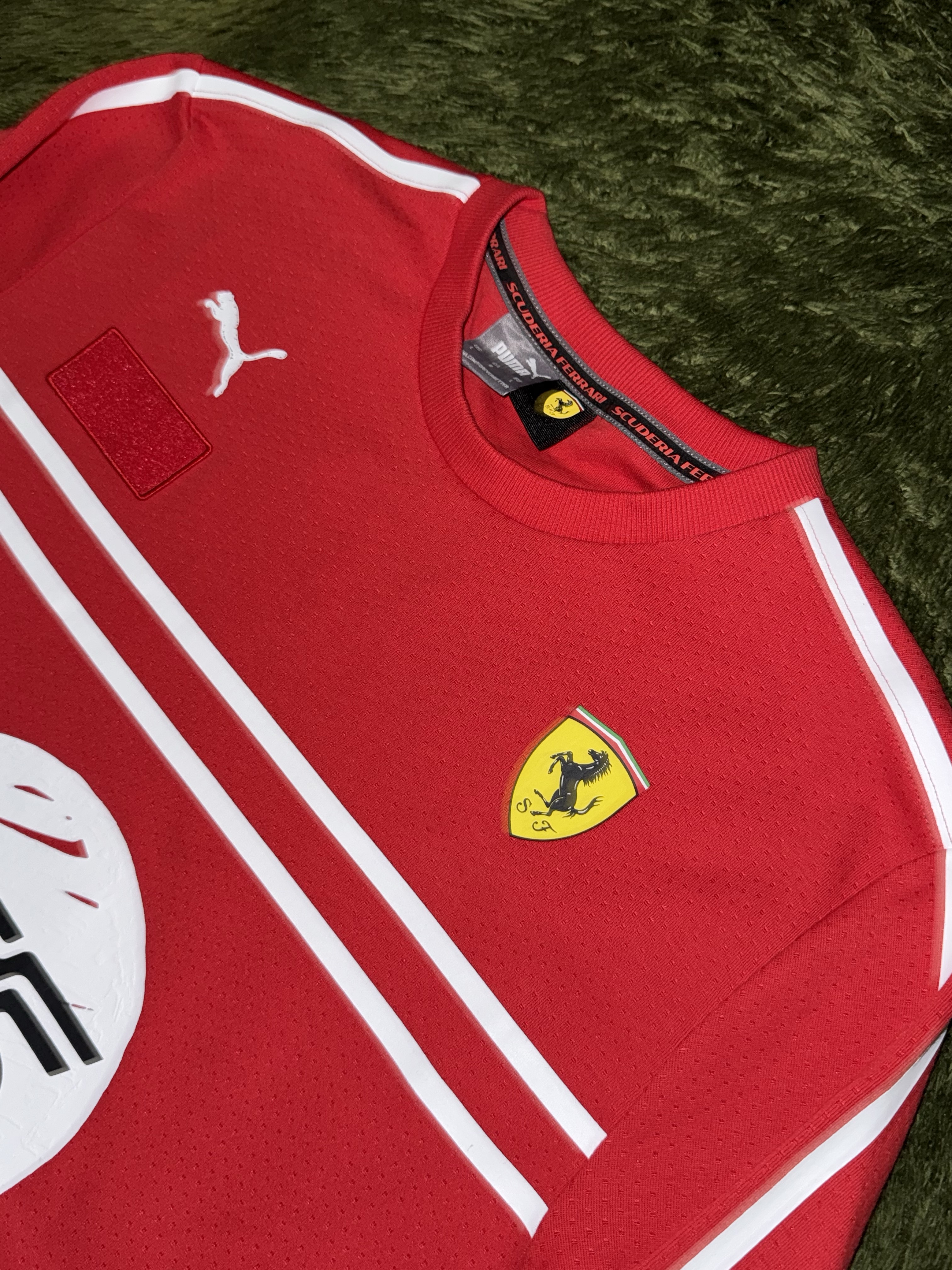 Puma x Ferrari x Joshua Vides Mesh Crew Red White 착용 스타일 - 2