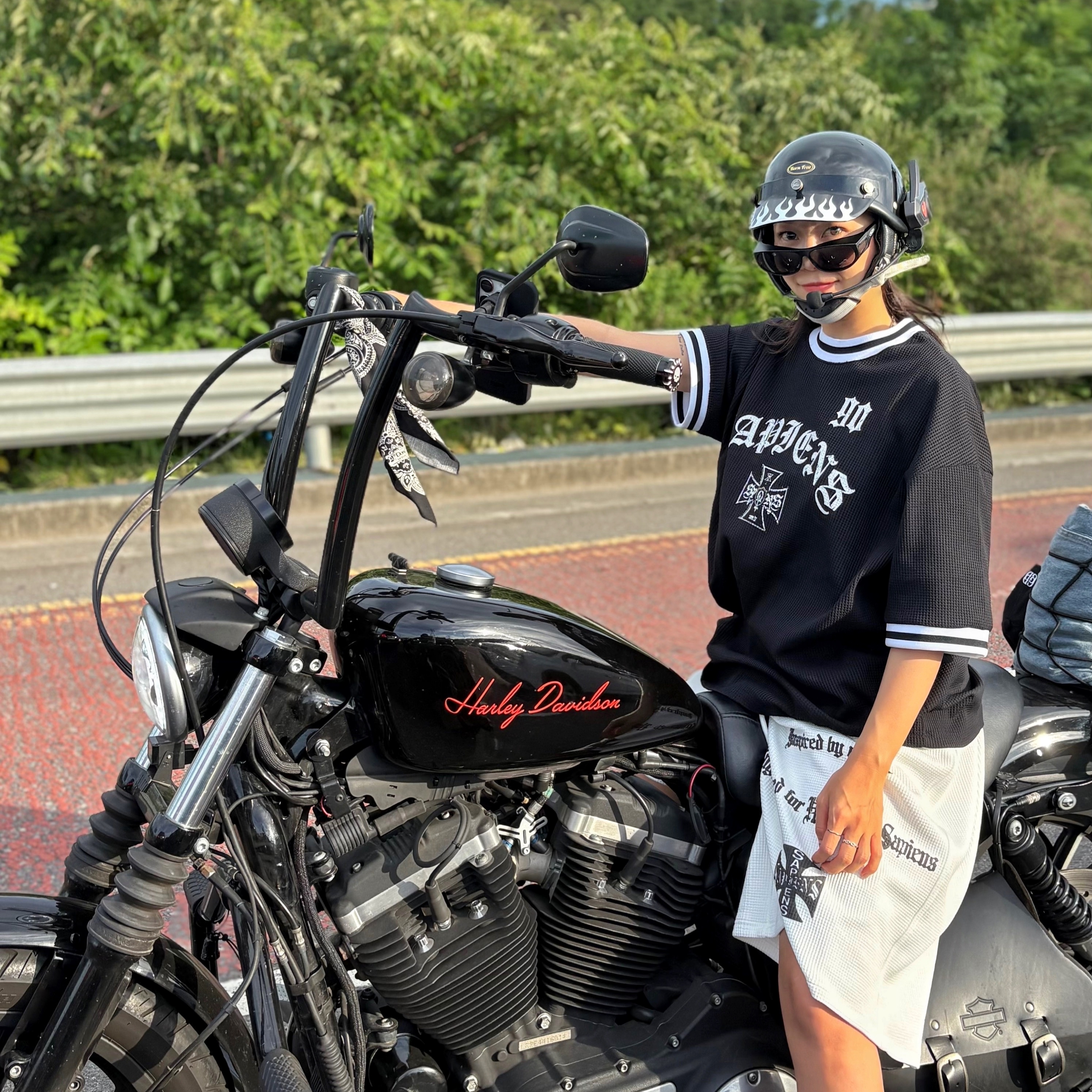 Sapiens Ninety Ringer Over Fit Short Sleeves Black, [KREAM 단독] Sapiens Engineered Waffle Over Fit Shorts White 착용 스타일 - 2