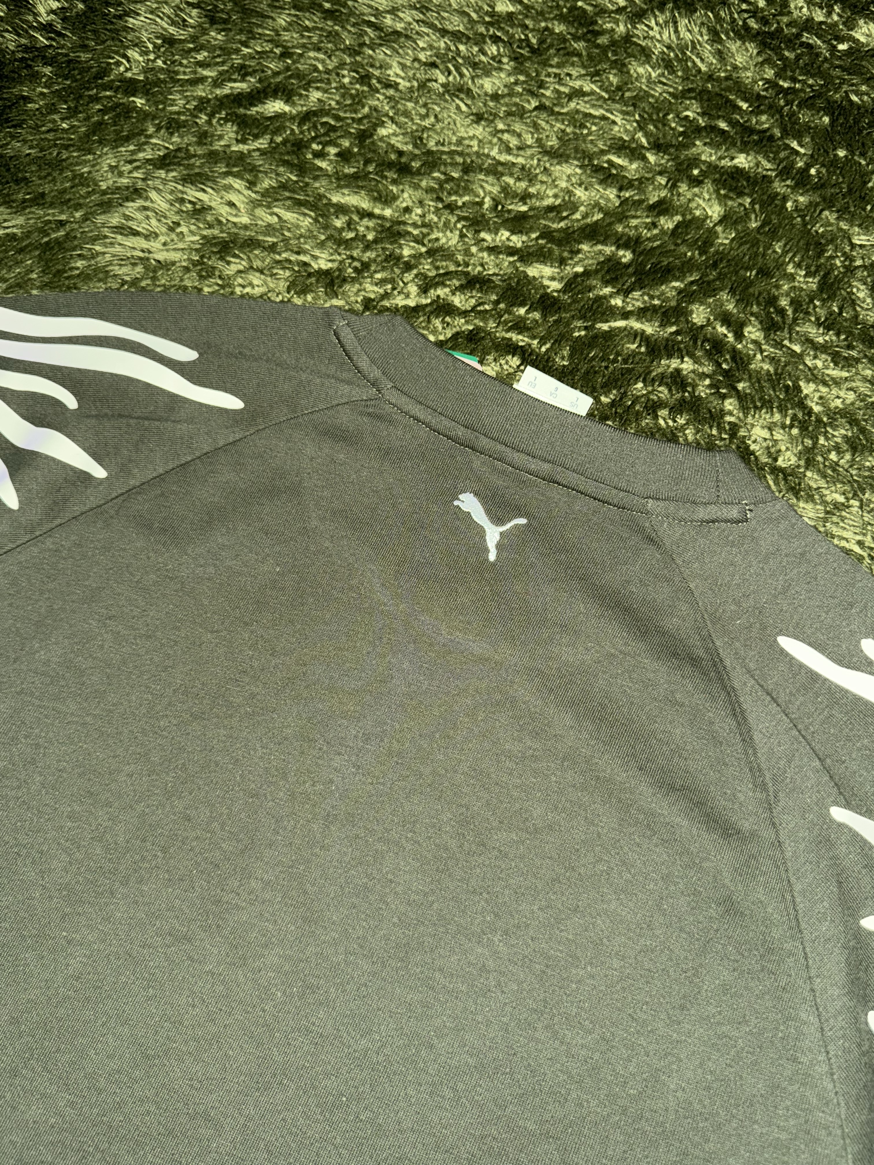Puma x Pleasures Sun Graphic T-shirt Green 착용 스타일 - 9