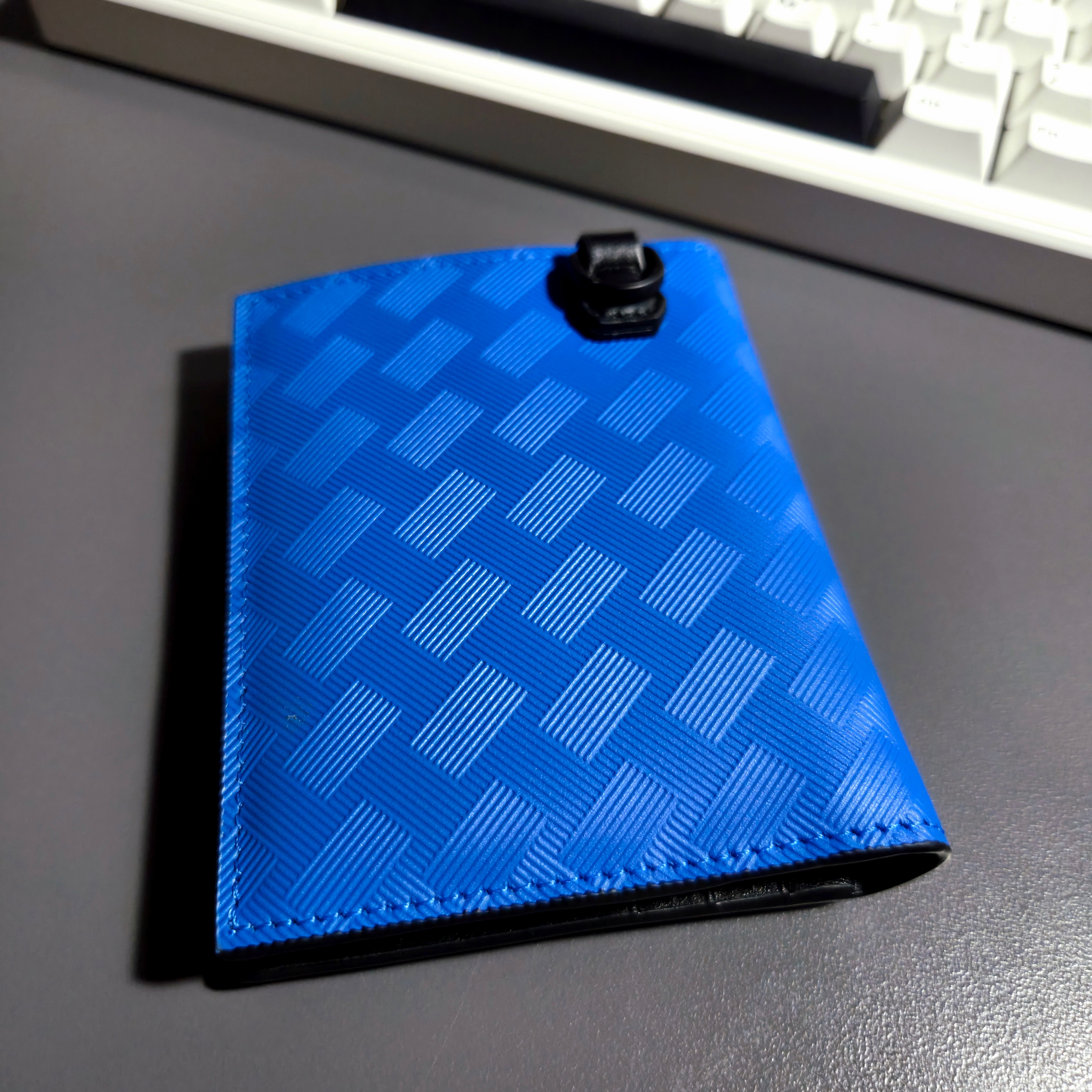 Montblanc Extreme 3.0 Compact Wallet 6cc Atlantic Blue 착용 스타일 - 2