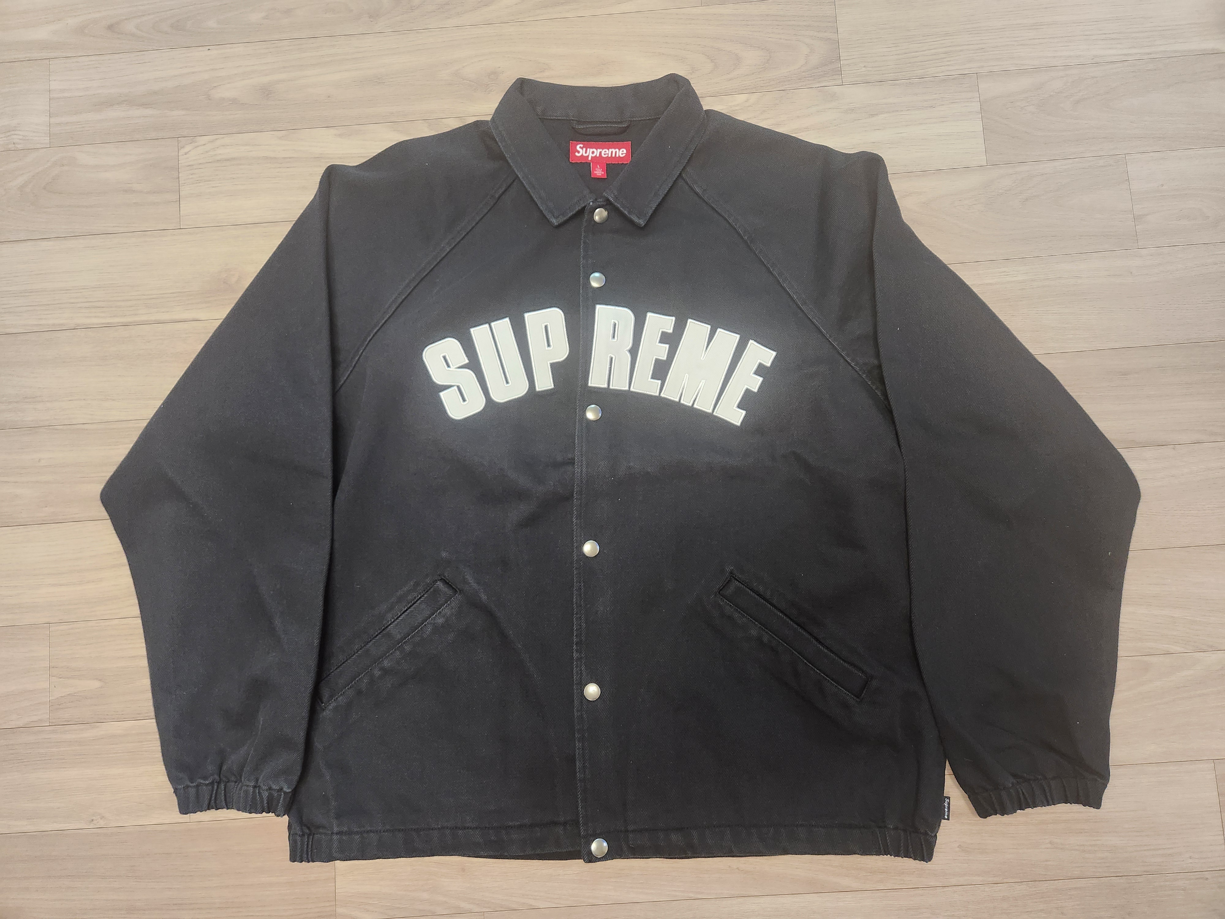 Supreme Arc Denim Coaches Jacket Black - 25SS 착용 스타일