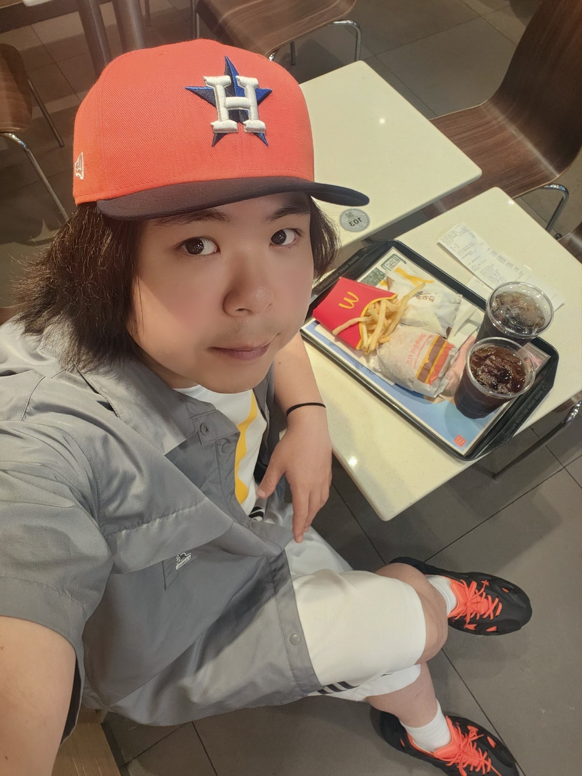Palace x McDonald's Logo T-Shirt White - 23FW, Adidas Adifom Q Core Black Imperial Orange 착용 스타일