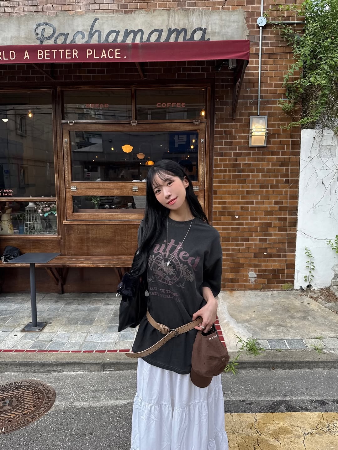 Knitted Pigment Palm Tree Graphic T-Shirt Pink 착용 스타일