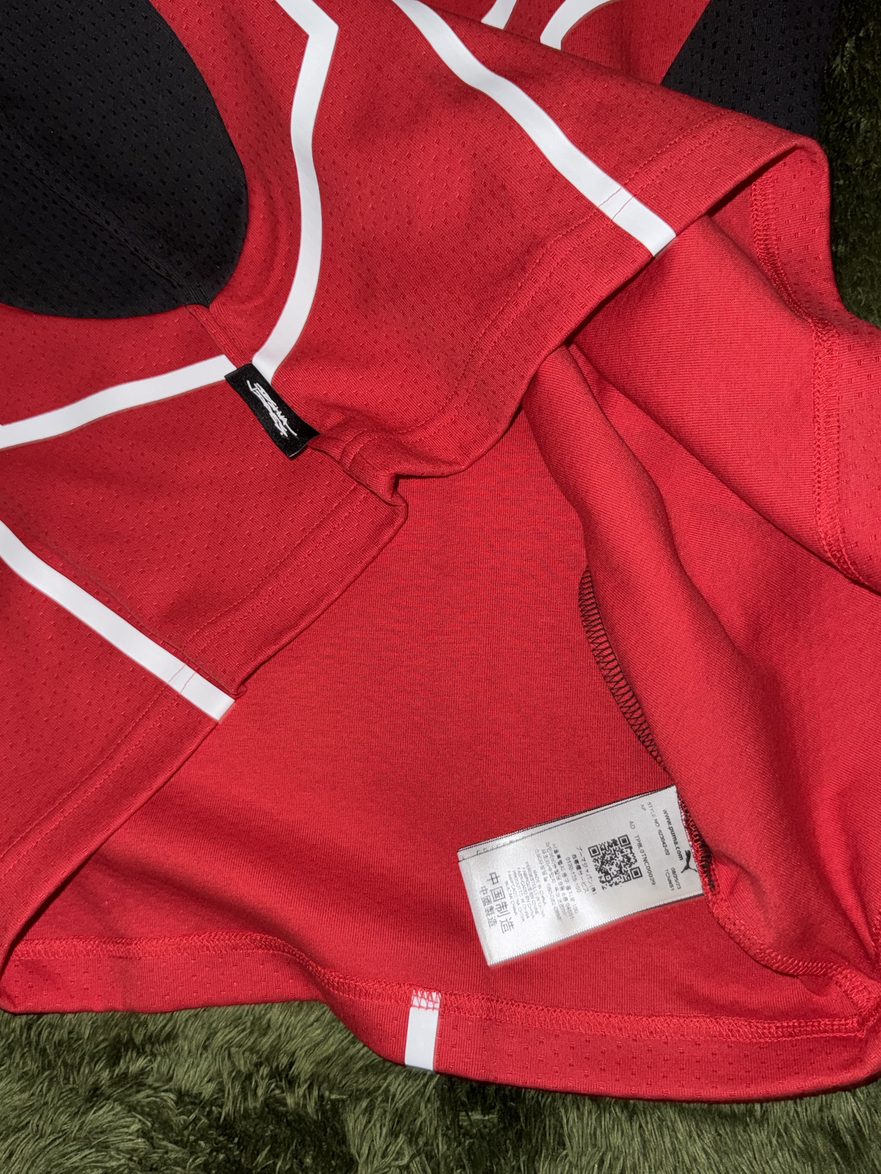 Puma x Ferrari x Joshua Vides Mesh Crew Red White 착용 스타일 - 5