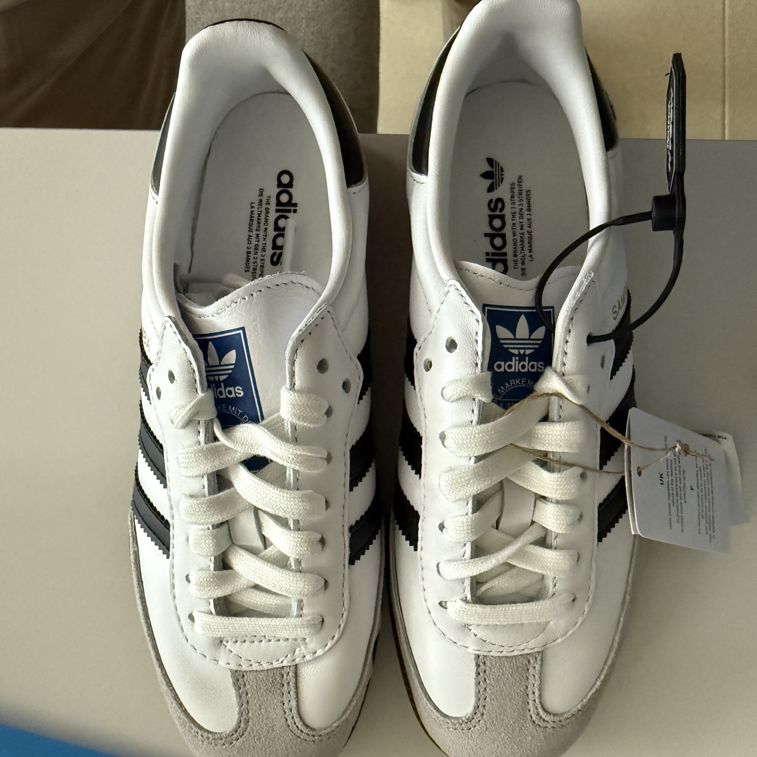 Adidas Samba OG Cloud White 착용 스타일 - 2
