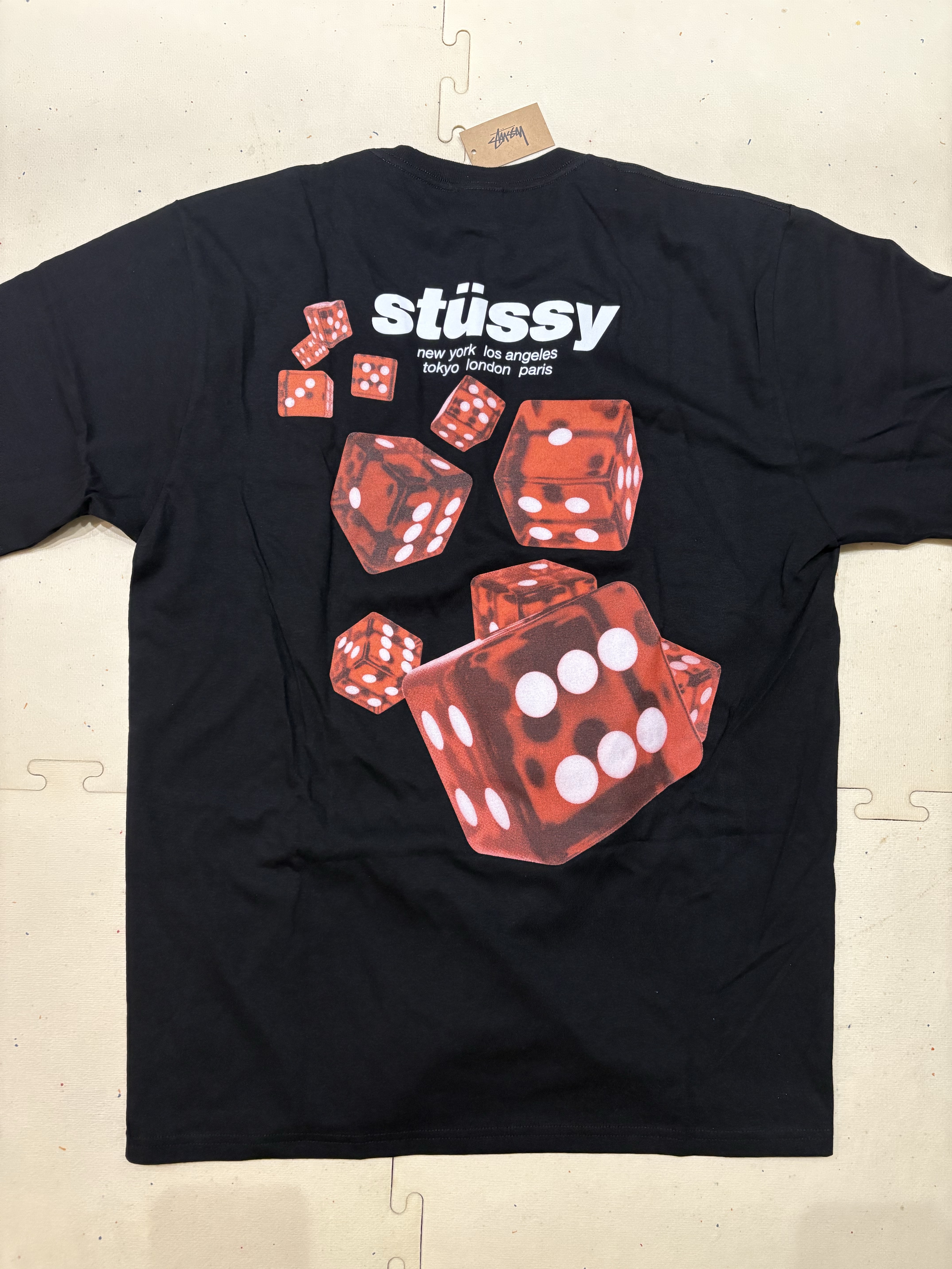 Stussy Rollers T-Shirt Black 착용 스타일
