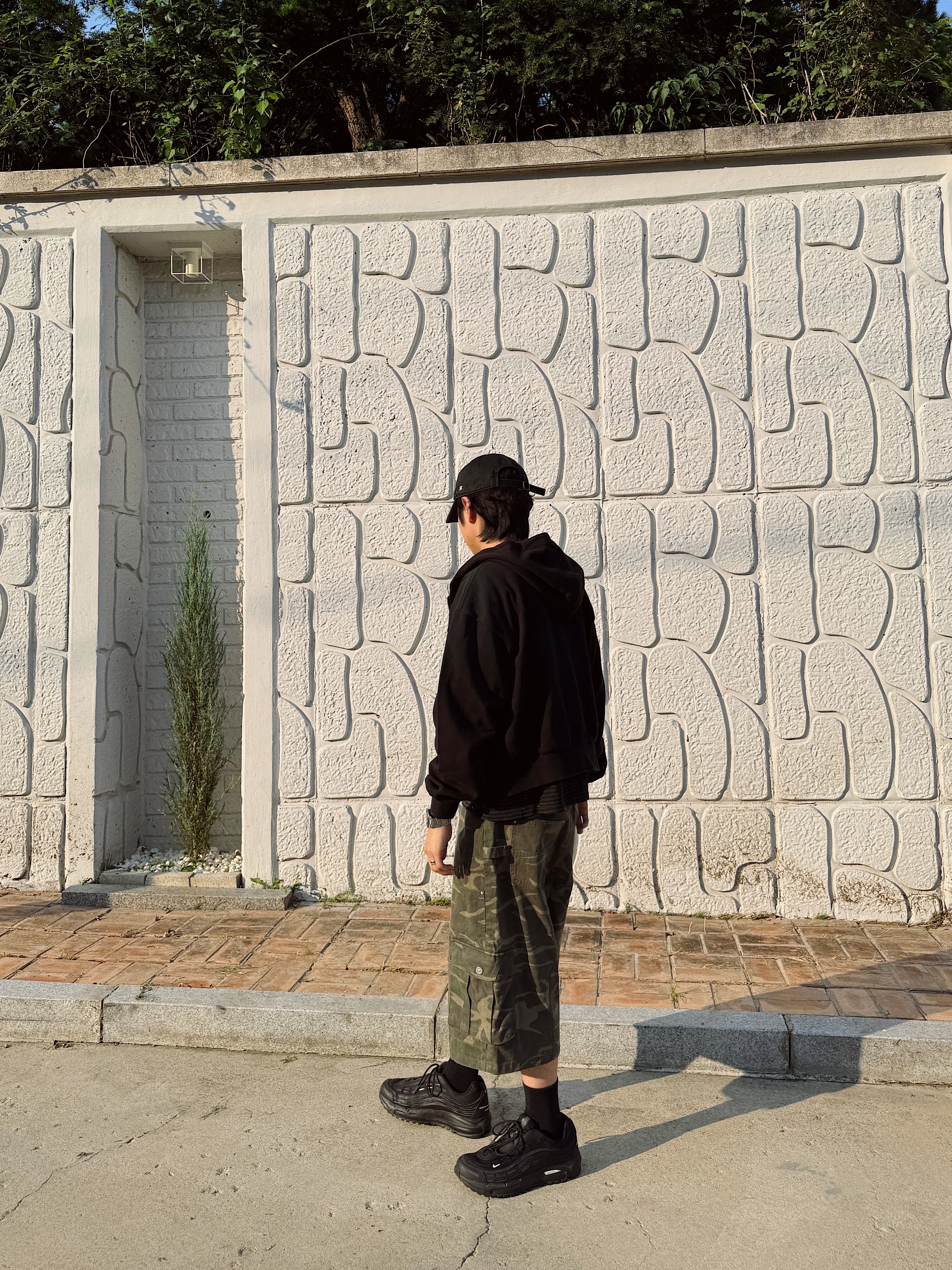 Vacant Archive Moksha Bermuda Pants Camo, Nike x Comme des Garcons Homme Plus Air Max TL 2.5 Black 착용 스타일 - 2