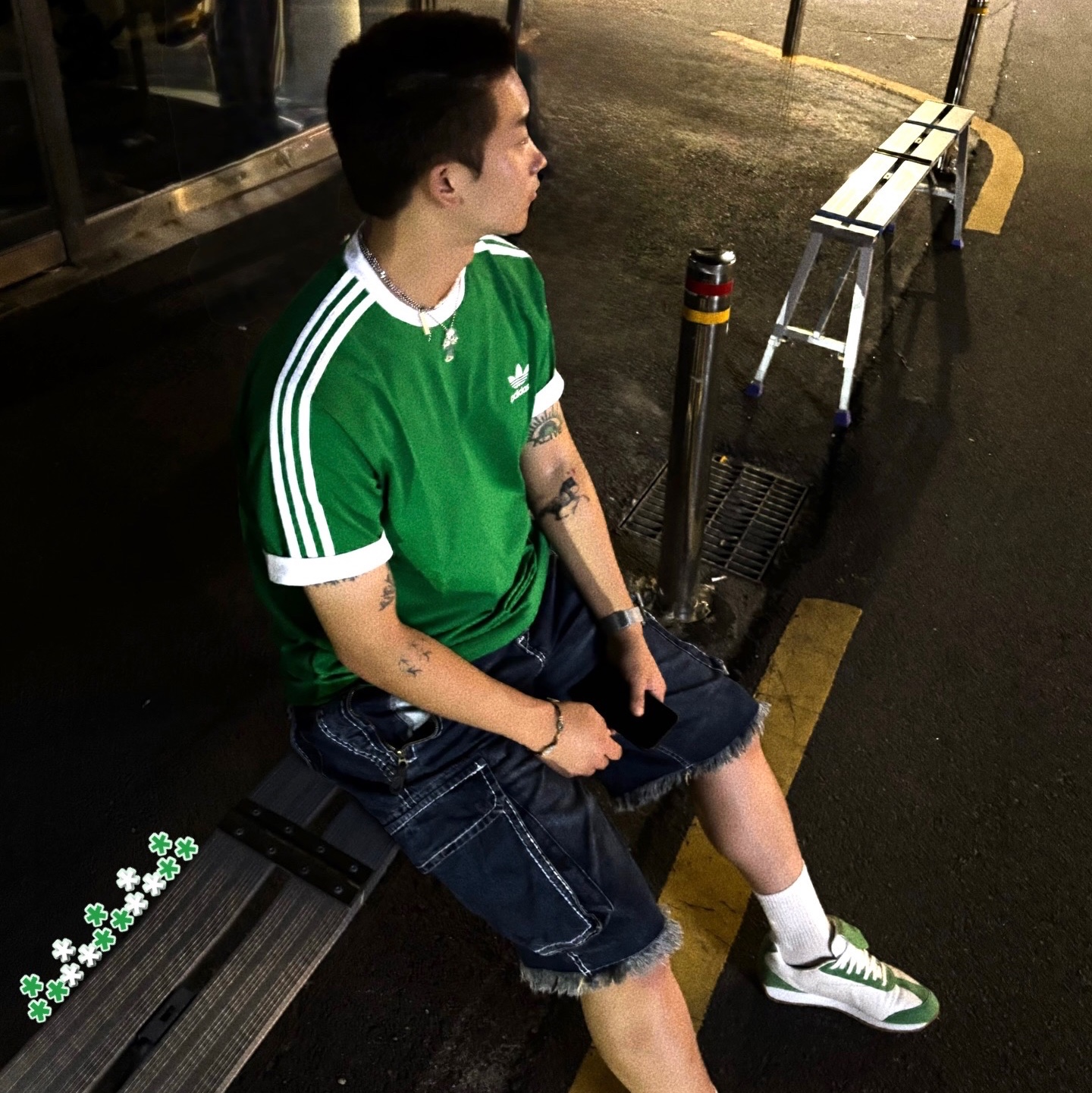 Adidas Adicolor Classic 3-Stripes T-Shirt Green - KR Sizing, Chrome Hearts Silichrome CH Cross Pendant Black 2022/2023/2025 착용 스타일 - 2