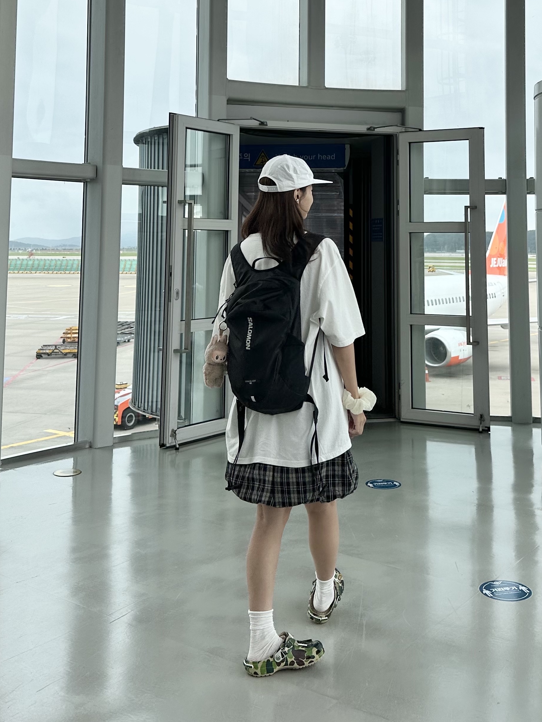 AEAE Dot Small Letter Nylon Cap White, Stussy Big & Meaty Pigment Dyed T-Shirt Natural 착용 스타일 - 4