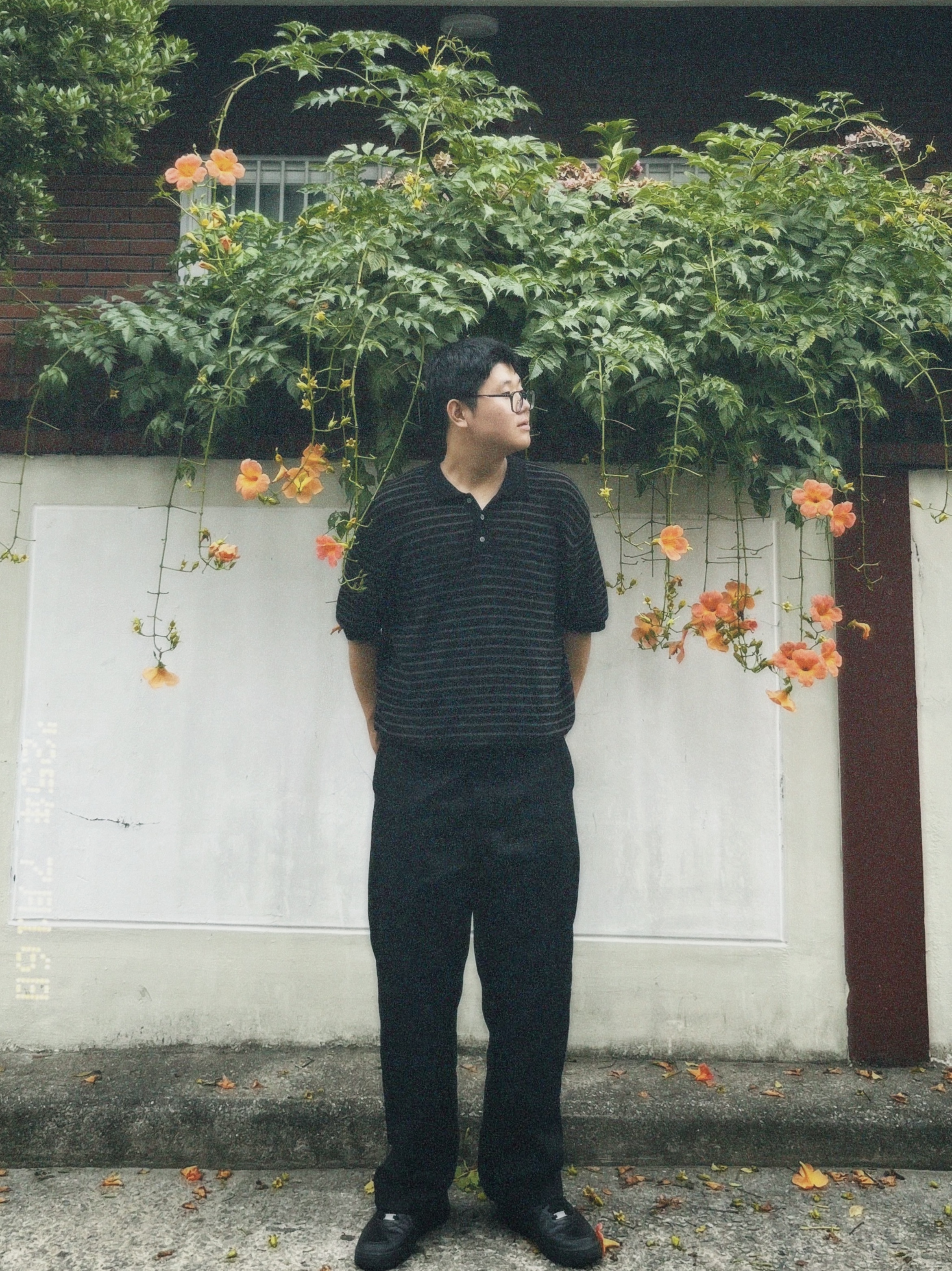 Nike Air Force 1 '07 Low Triple Black 착용 스타일 - 1
