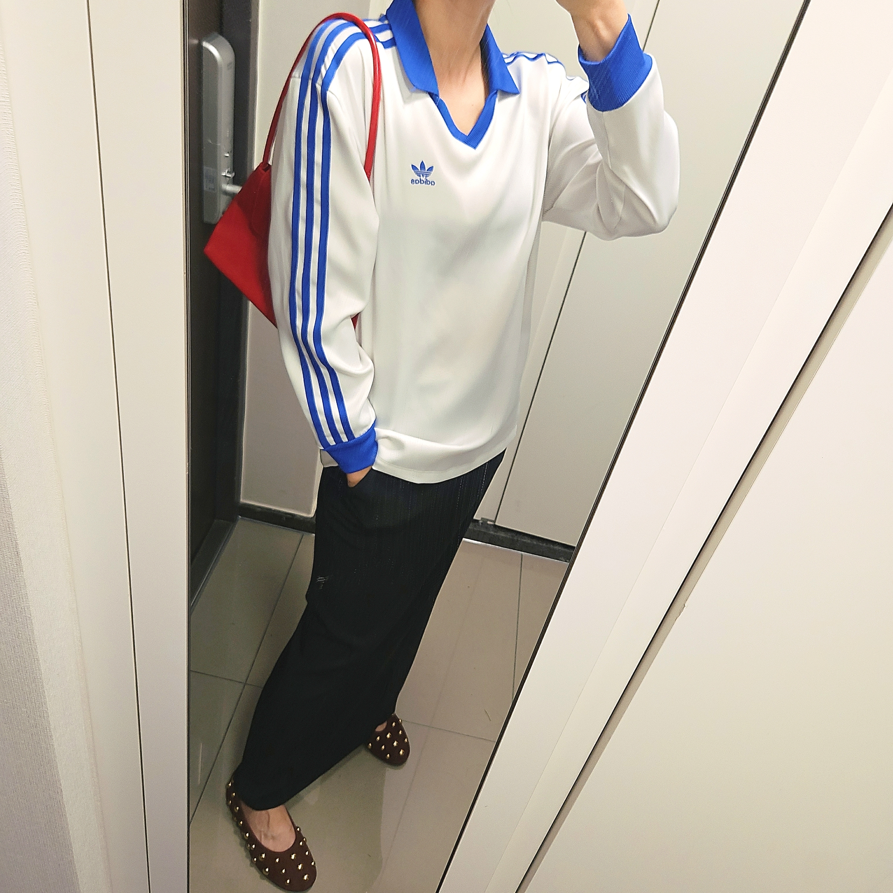 (W) Adidas 3-Stripes Satin Long Sleeve T-Shirt Cloud White - KR Sizing 착용 스타일 - 2