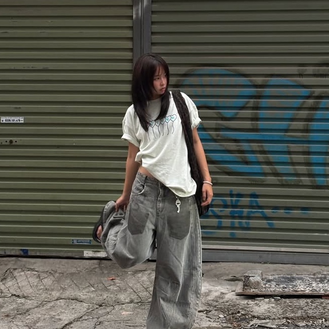 Not New Heart Balloon T-Shirt Pistachio 착용 스타일 - 2