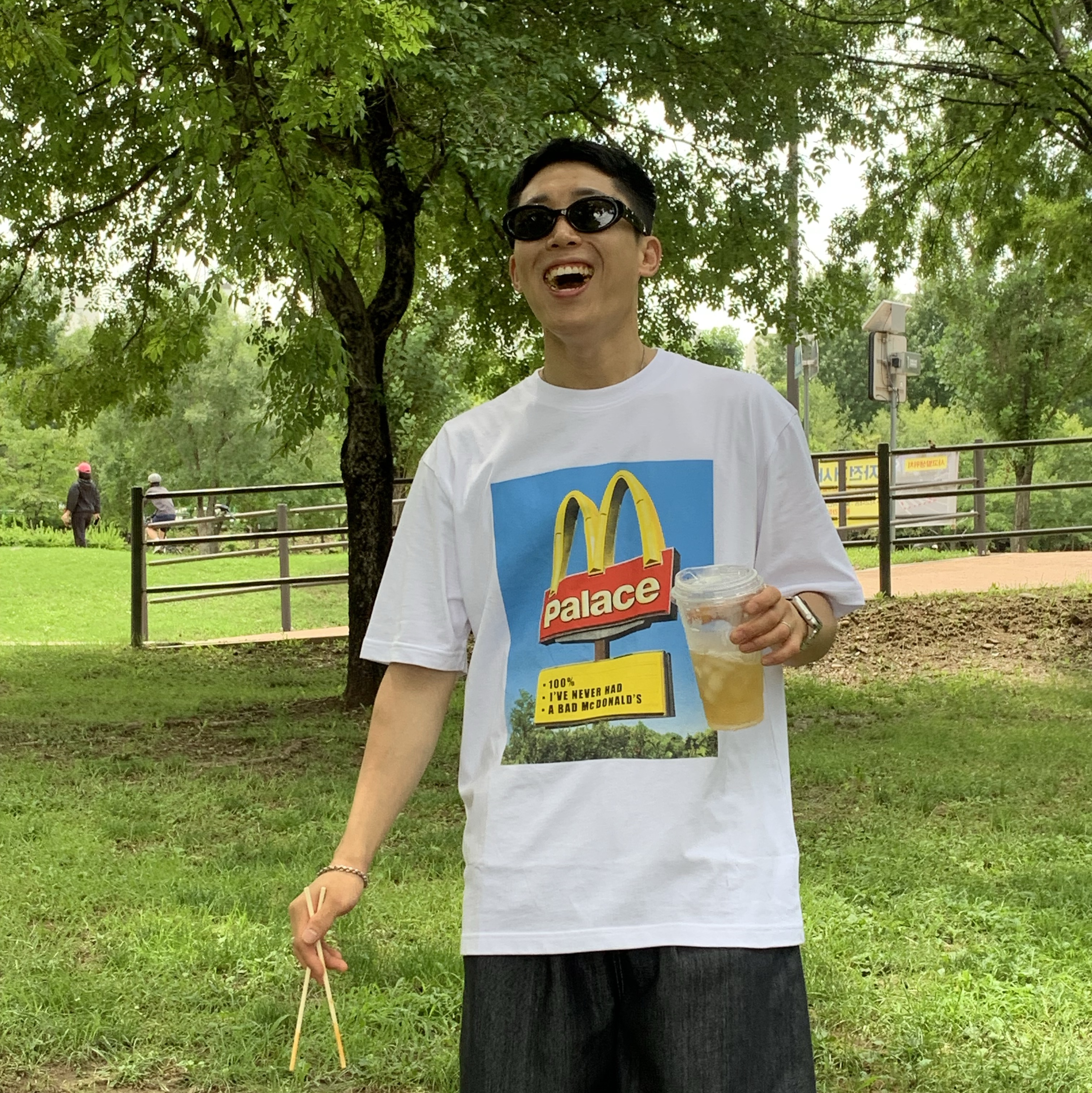 Palace x McDonald's Logo T-Shirt White - 23FW, Gentle Monster x Maison Margiela MM206 Black Gray 착용 스타일