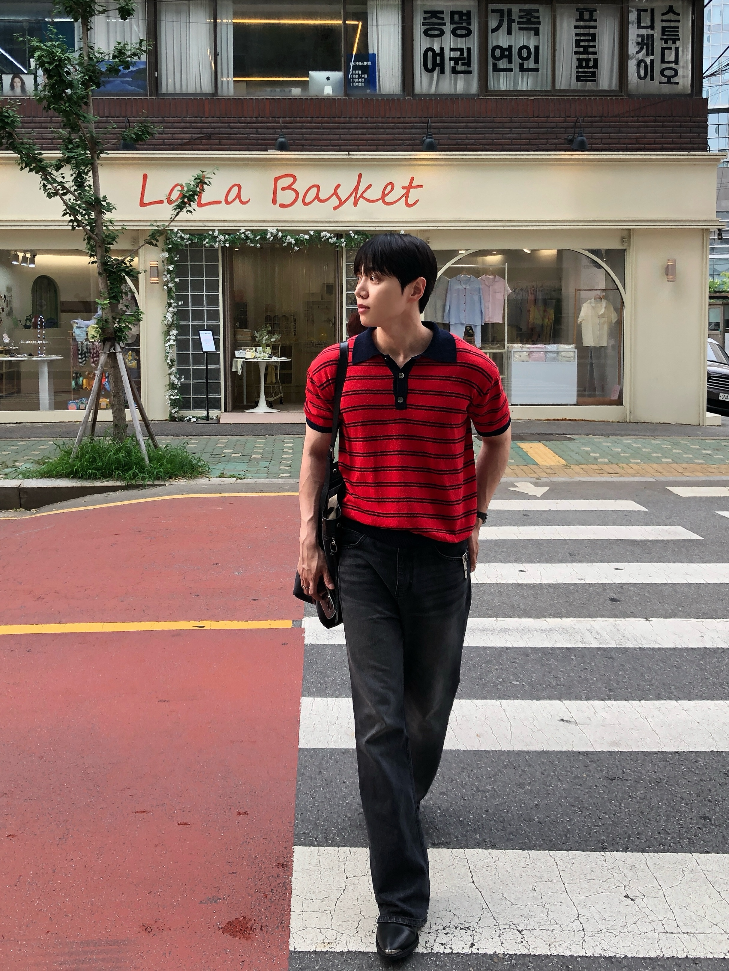 Haleine Striped Boucle Polo Knit Red Navy 착용 스타일
