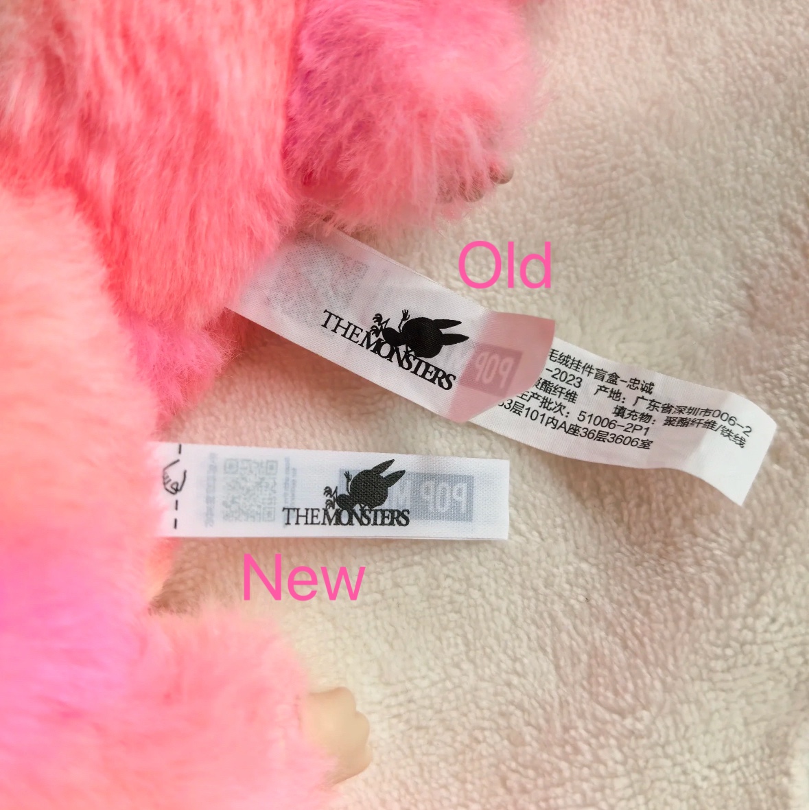 Pop Mart Labubu The Monsters Highlight Series ID Keyring (Opened Case), Pop Mart Labubu The Monsters Highlight Series Luck Keyring (Opened Case) 착용 스타일 - 2
