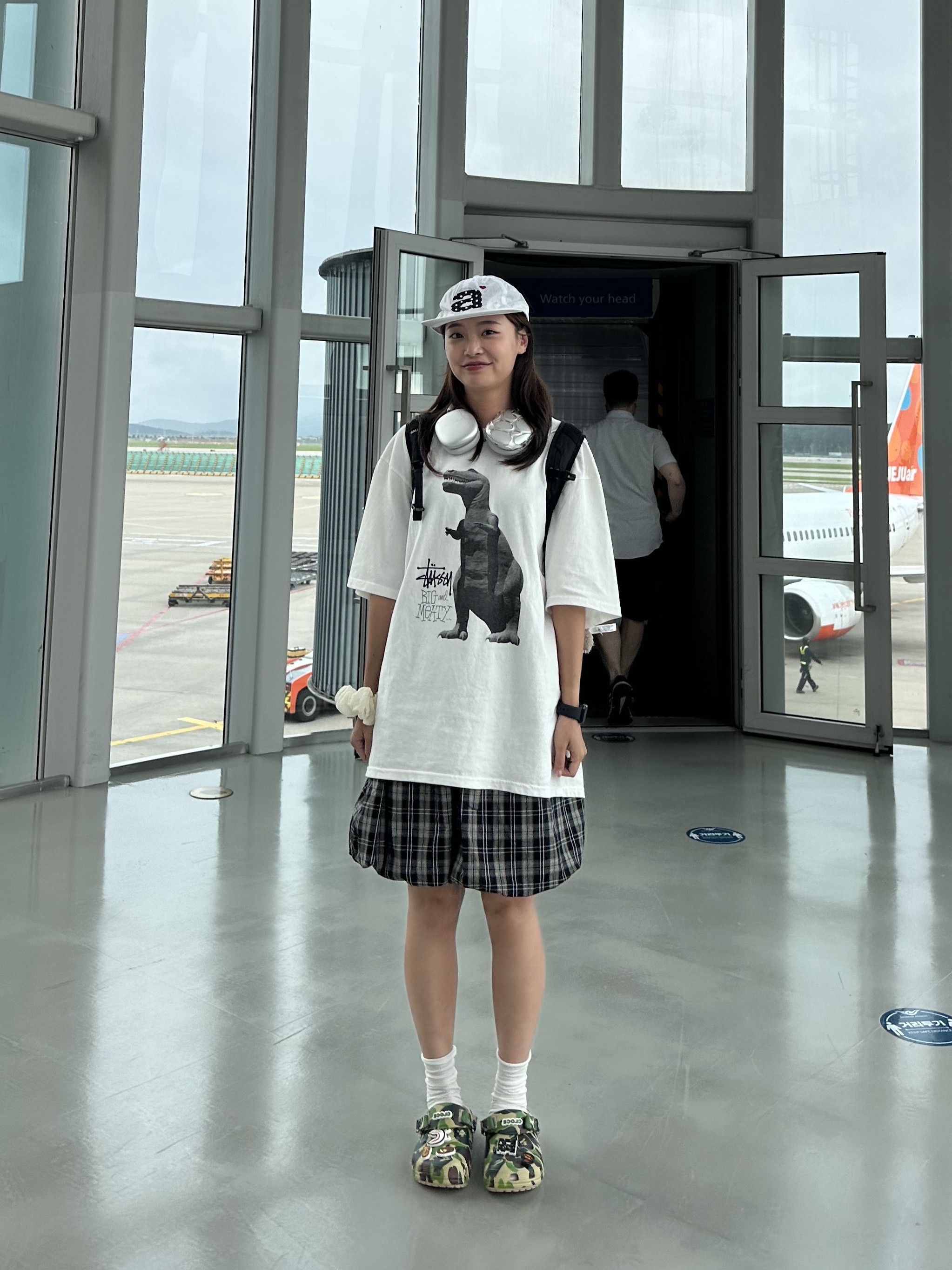 AEAE Dot Small Letter Nylon Cap White, Stussy Big & Meaty Pigment Dyed T-Shirt Natural 착용 스타일 - 5