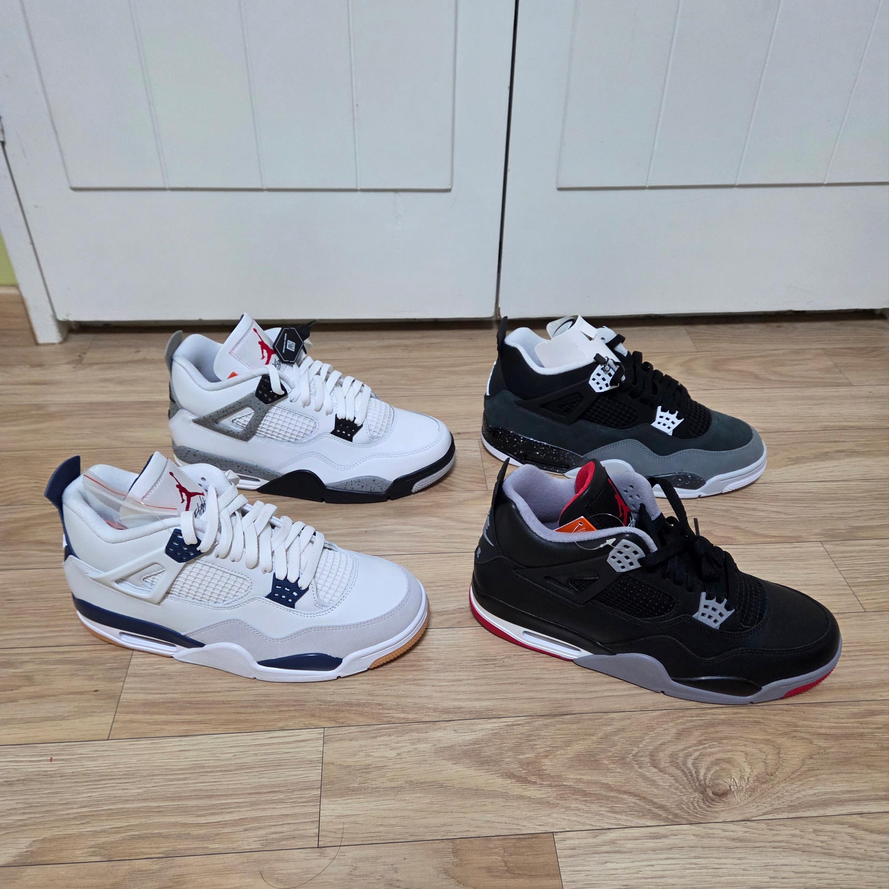 Jordan 4 Retro OG White Cement 2025, Jordan 4 x Nike SB Retro SP Navy 착용 스타일 - 1