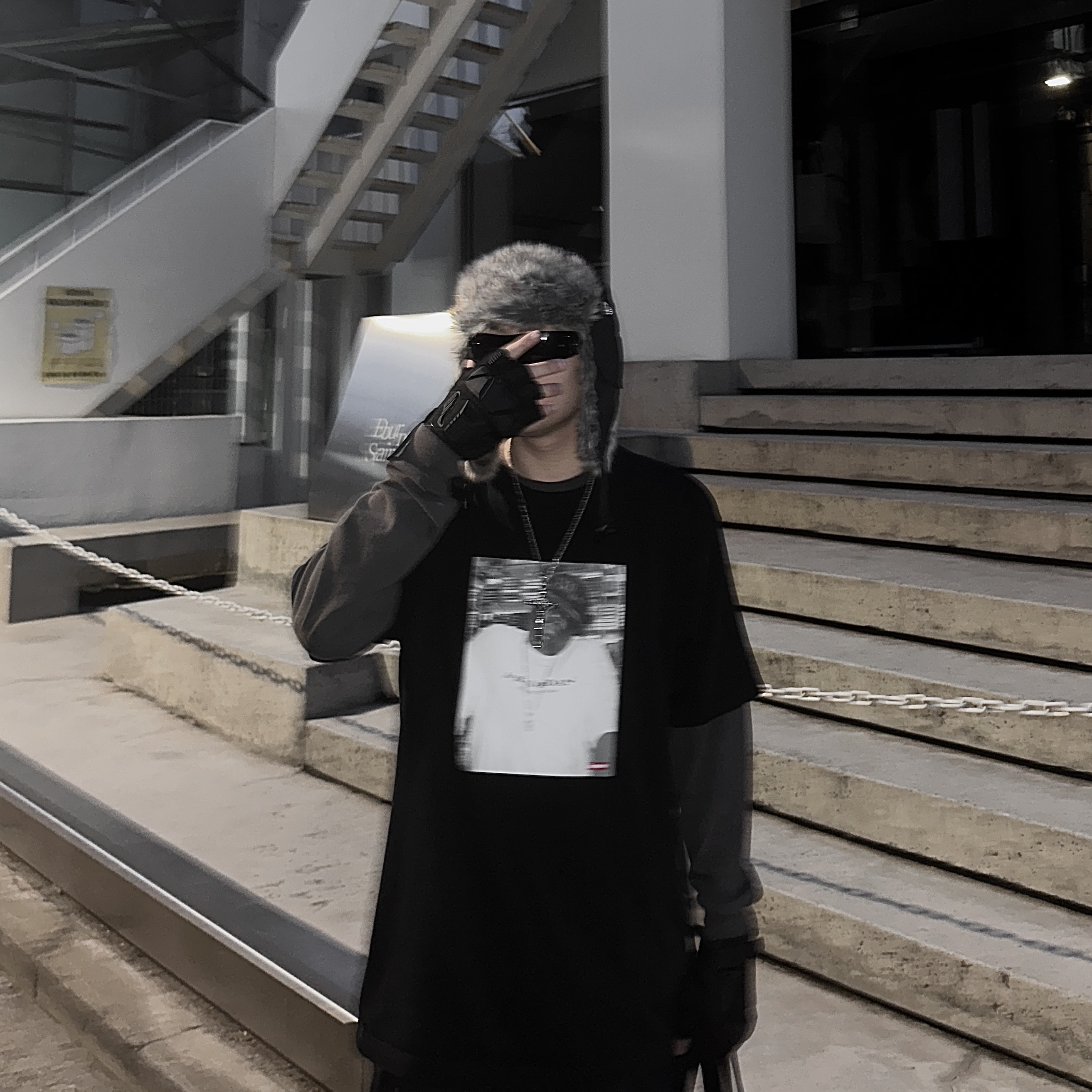 Supreme x Jordan Biggie S/S Top Black - 24FW, Supreme x Jordan Biggie S/S Top White - 24FW 착용 스타일 - 2