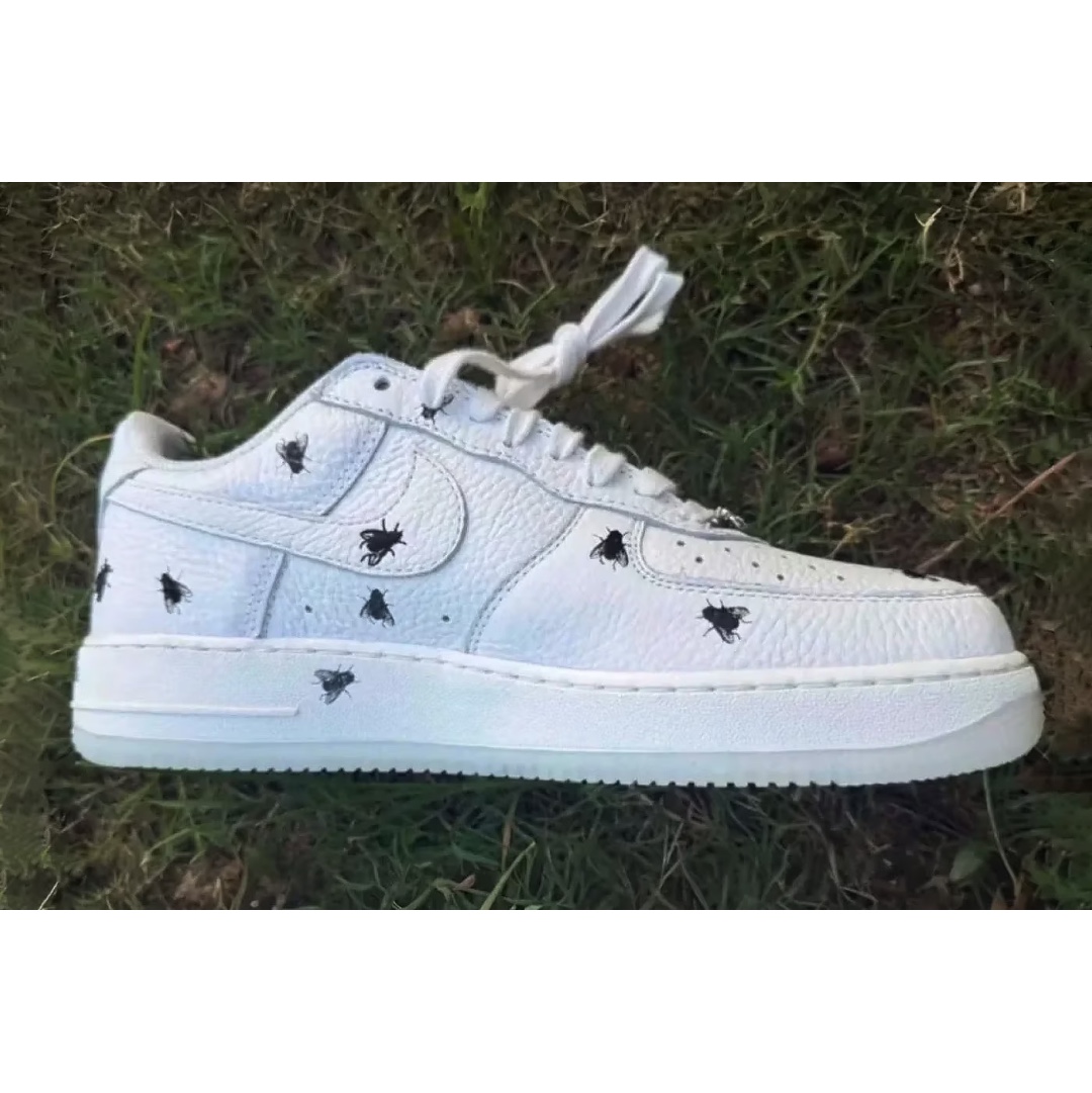 Nike Air Force 1 '07 Low White, (W) Nike Air Force 1 '07 Essential TRK3 Sail 착용 스타일 - 2