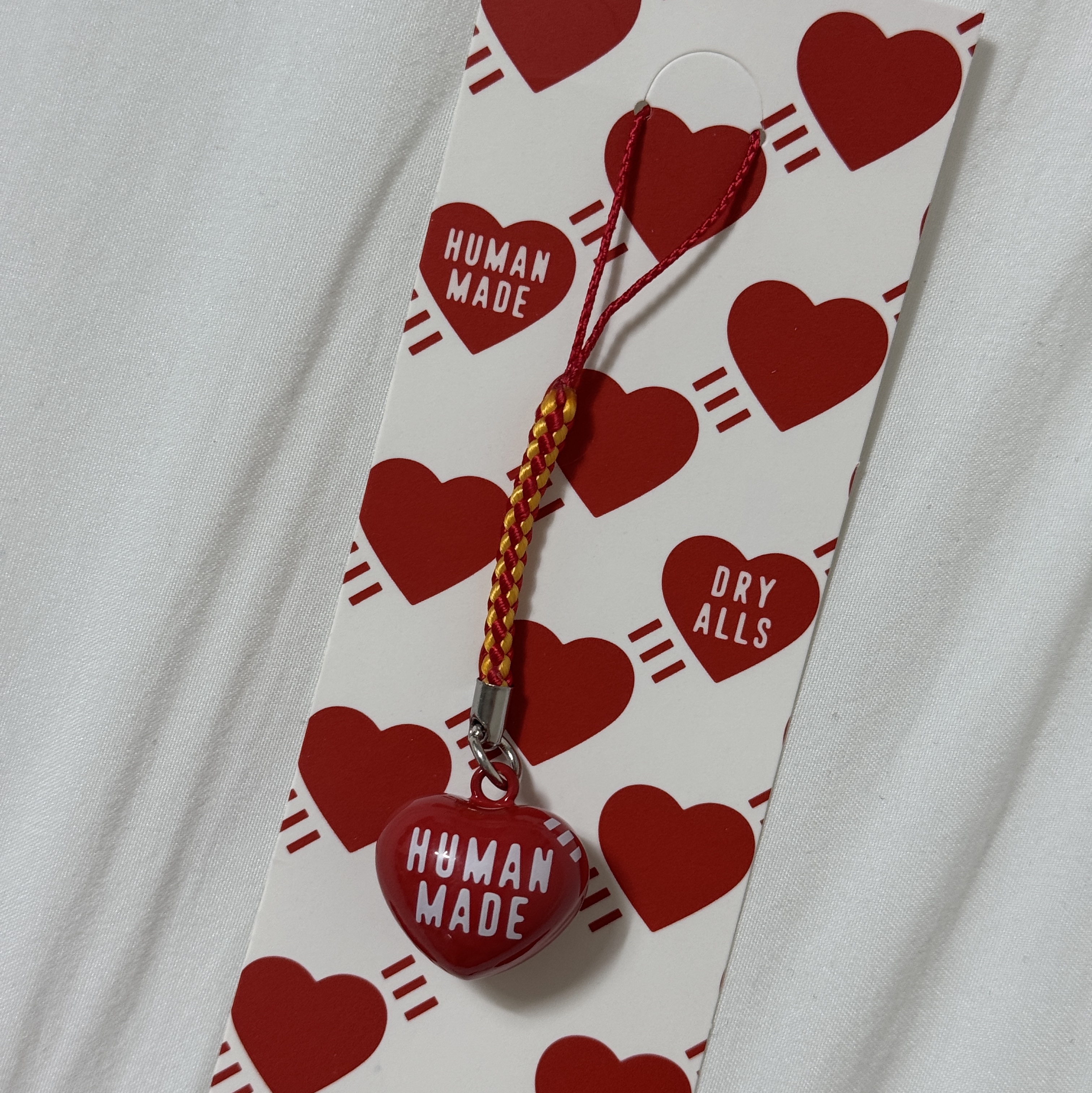 Human Made Heart Bell Strap Red 착용 스타일 - 2