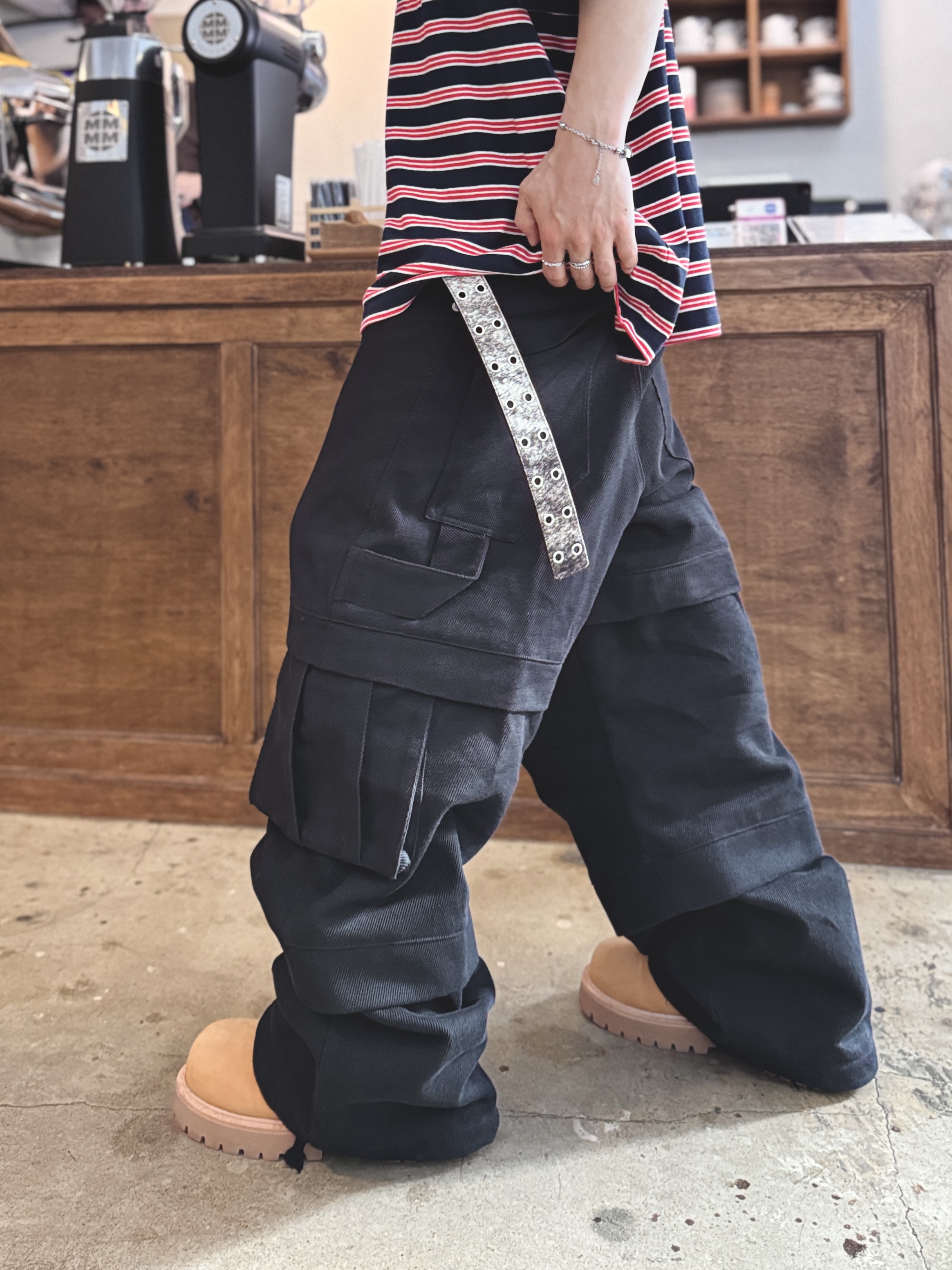 MJD Oversized Stripe Polo, MJD x Kamien Double Hole Belt Oak Brown 착용 스타일 - 4