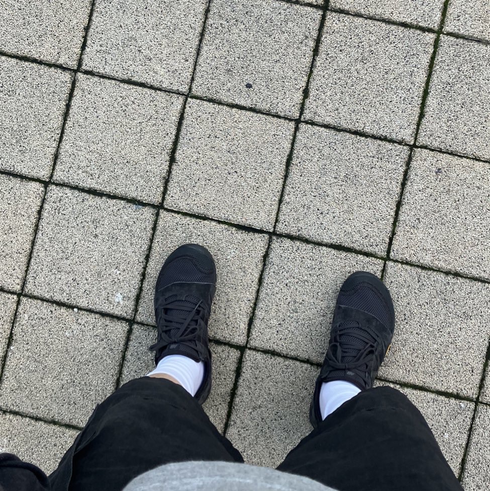 New Balance Minimus MT10O Black Castlerock 착용 스타일 - 1