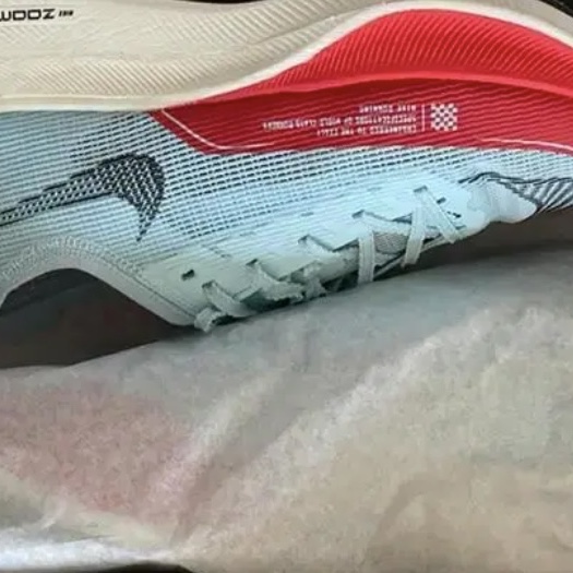Nike ZoomX Vaporfly Next% 2 Glacier Blue 착용 스타일