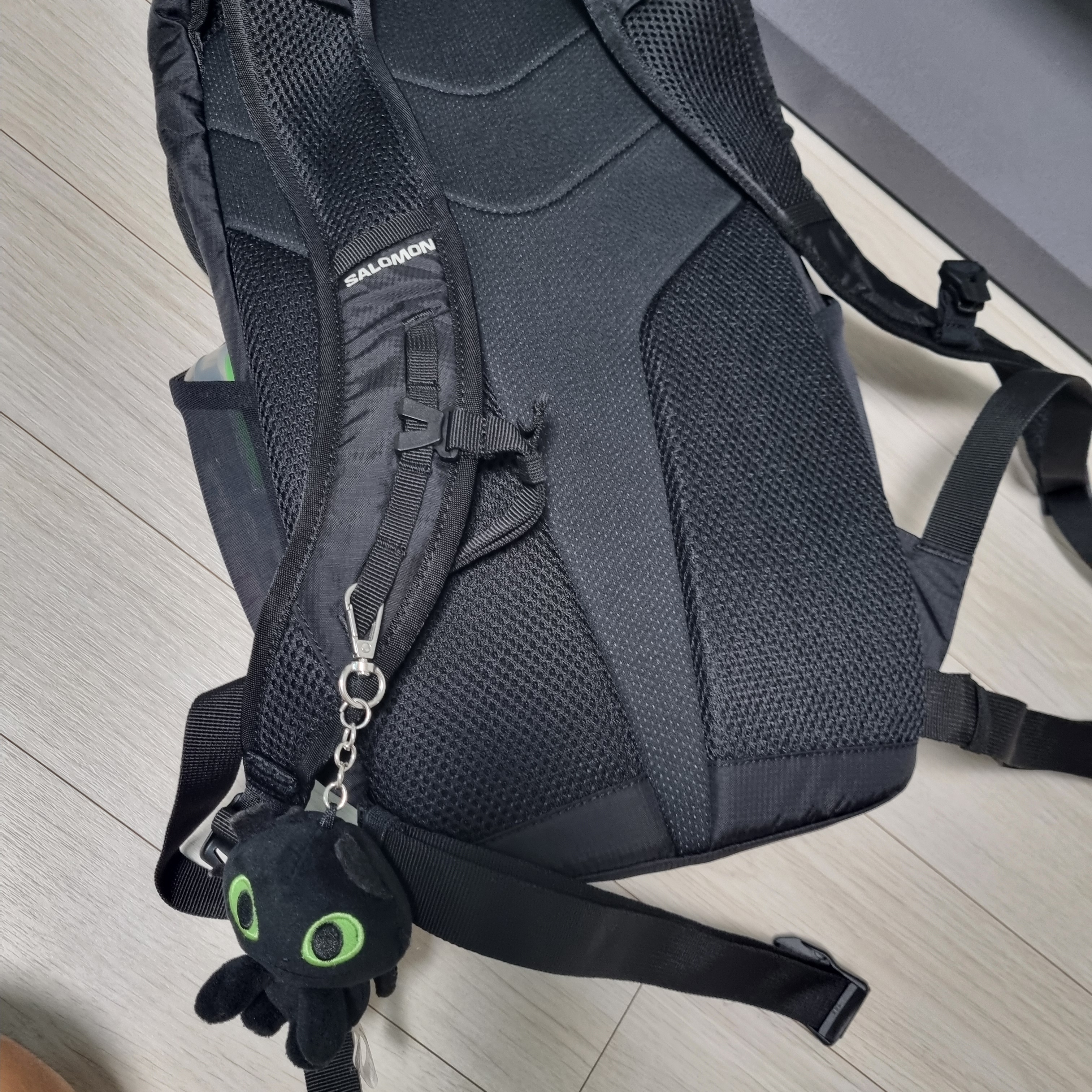 Salomon Trailblazer 10 Black 착용 스타일 - 2